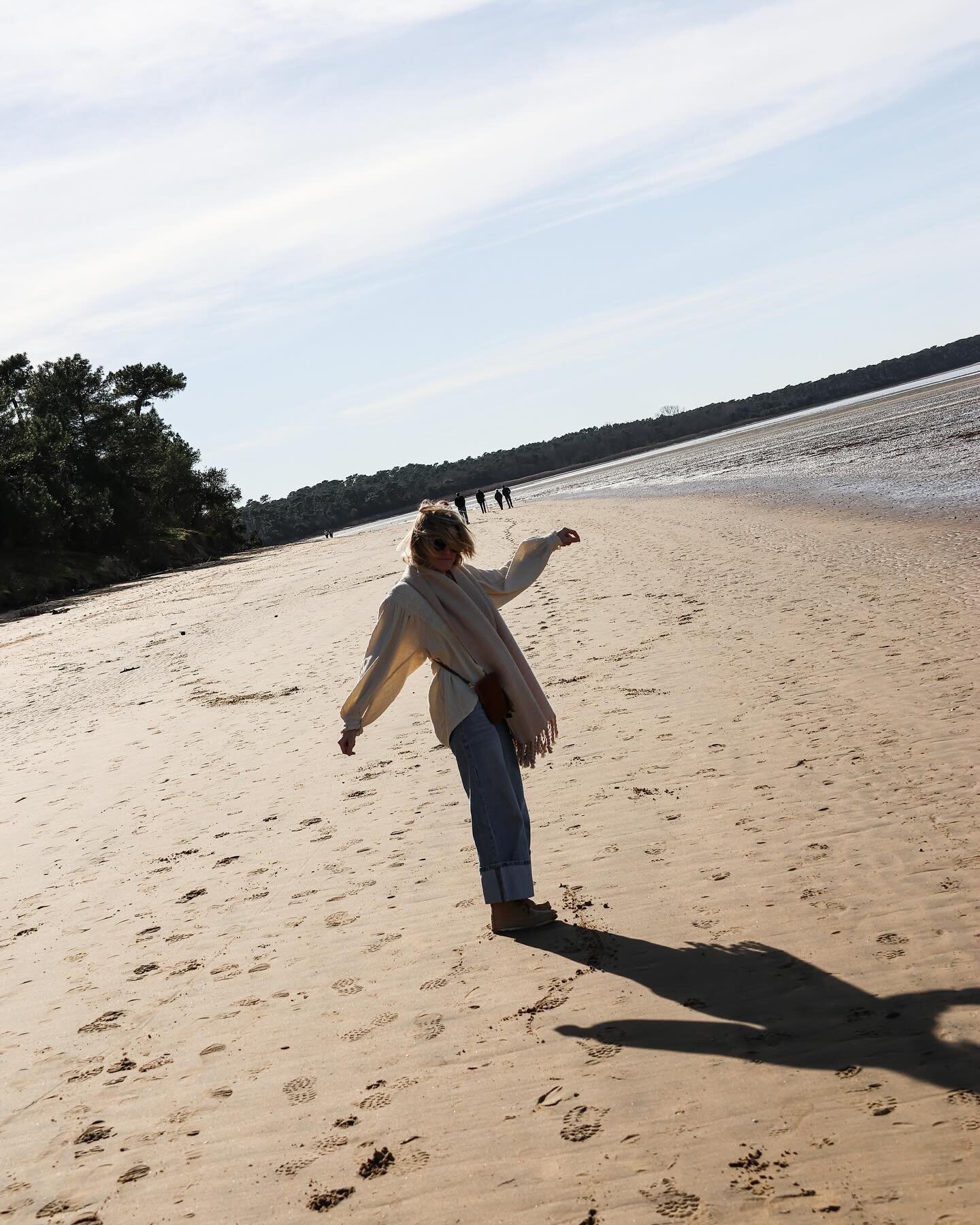 Plage de la C&egrave;pe 🖤
Se promener au bord de la mer, avoir cette sensation d&rsquo;&ecirc;tre presque seuls au monde&hellip; 🖤 
D&eacute;couvrir aussi les d&eacute;g&acirc;ts des temp&ecirc;tes de ces derniers mois, la c&ocirc;te est de plus en