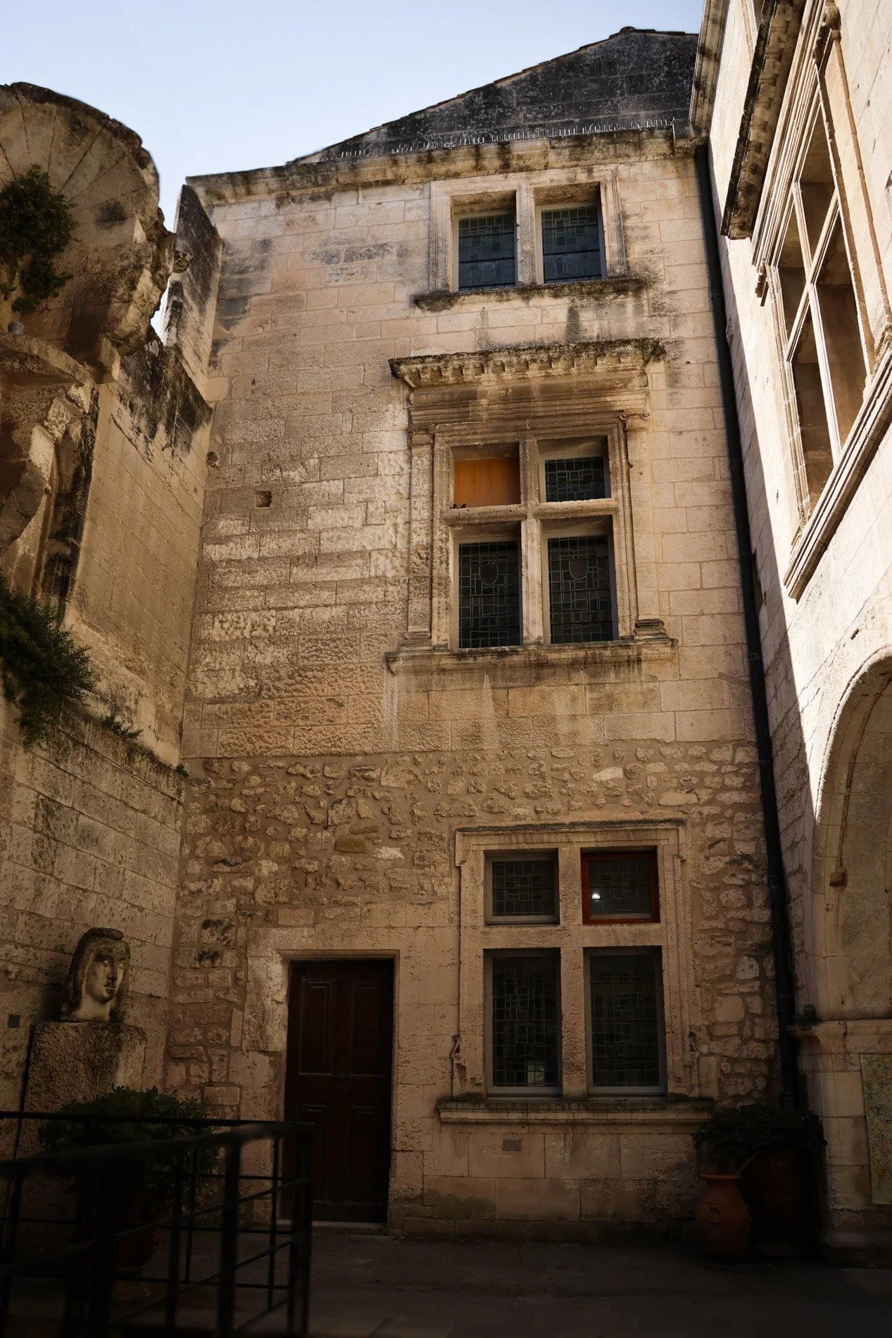 BAUX DE PROVENCE  - carnet sauvage-6.jpg