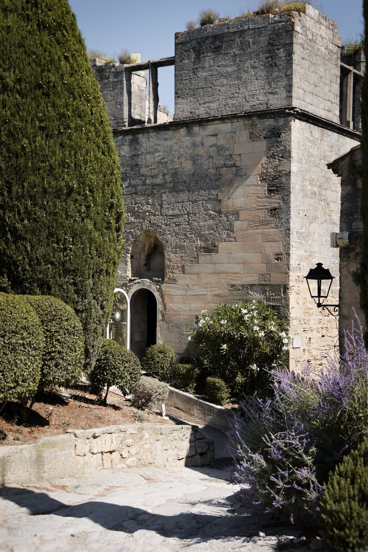 BAUX DE PROVENCE  - carnet sauvage-16.jpg