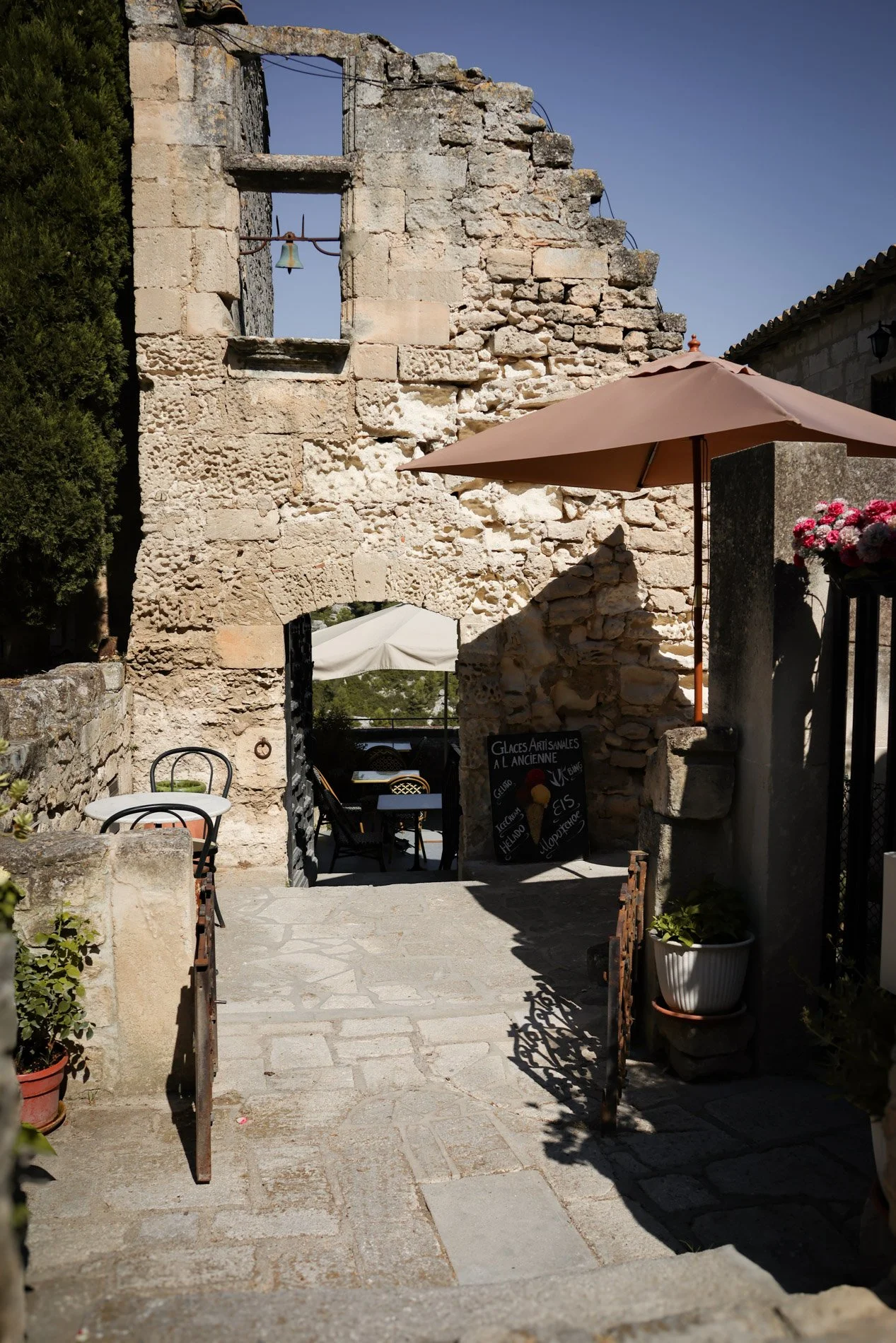 BAUX DE PROVENCE  - carnet sauvage-22.jpg