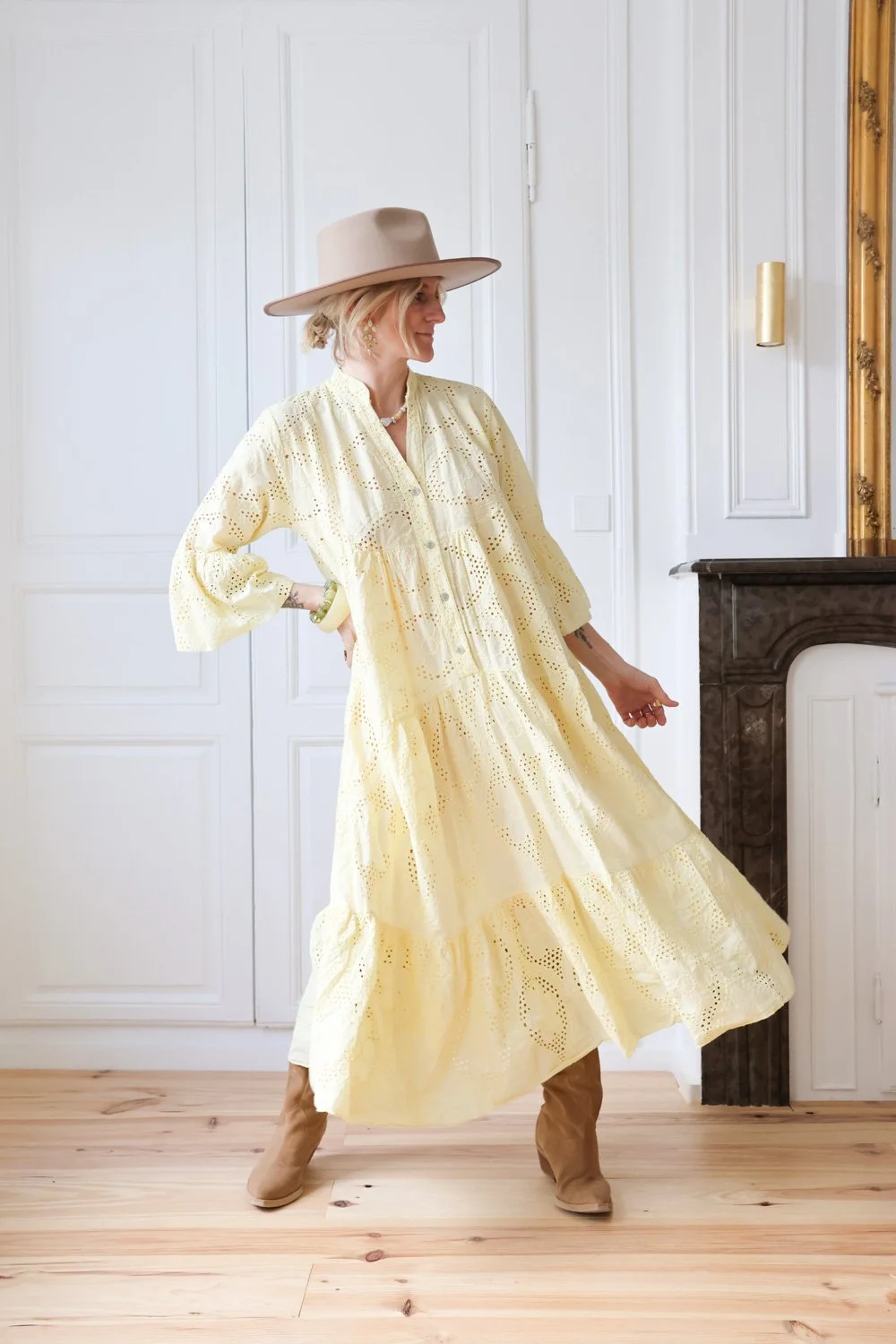 Robe longue bohème broderie anglaise - carnet sauvage-5.jpg