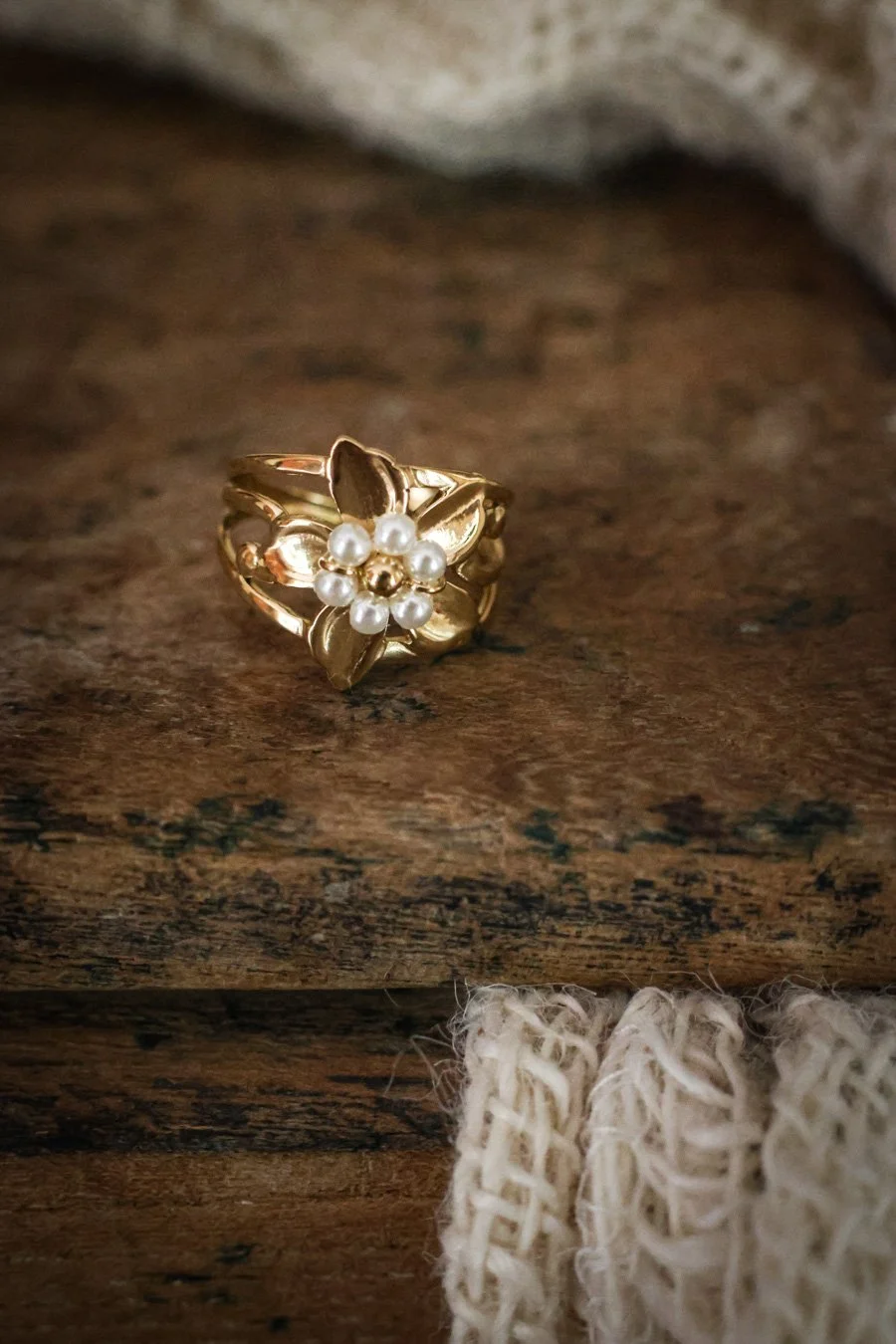 Bague MATTIA fleur dorée acier inoxydable — Carnet Sauvage