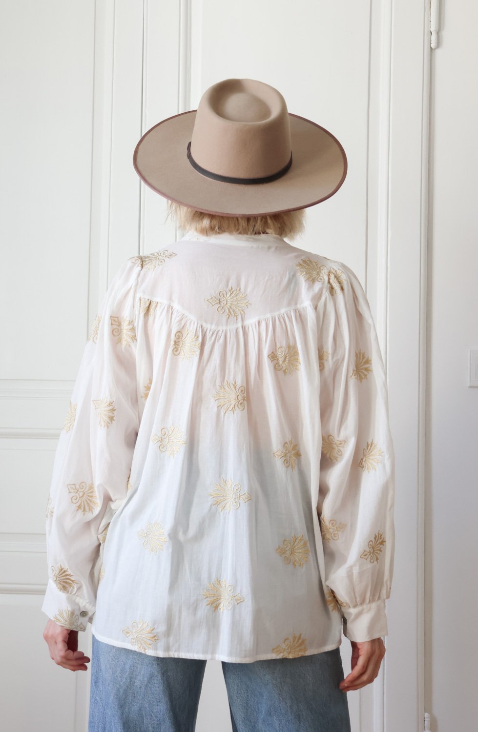 Chemise broderies dorées carnet sauvage-2.jpg