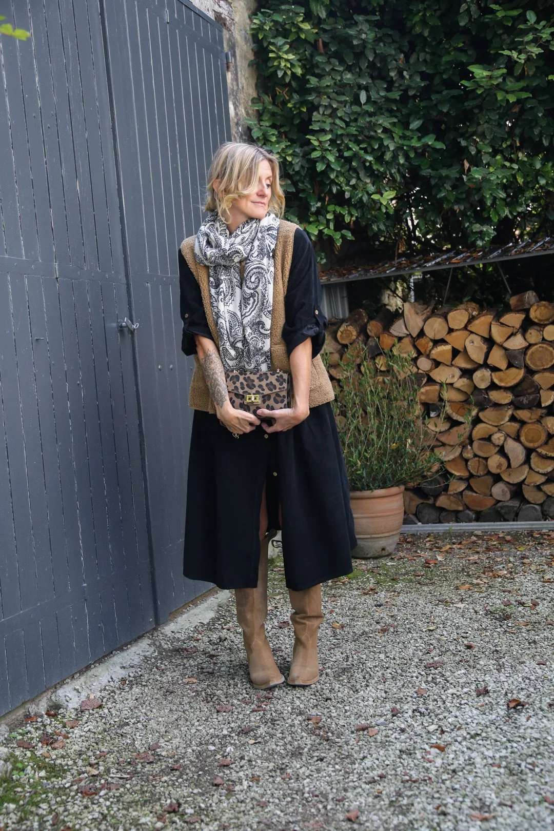 ROBE VELOURS LAURE NOIR - carnet sauvage-2.jpg