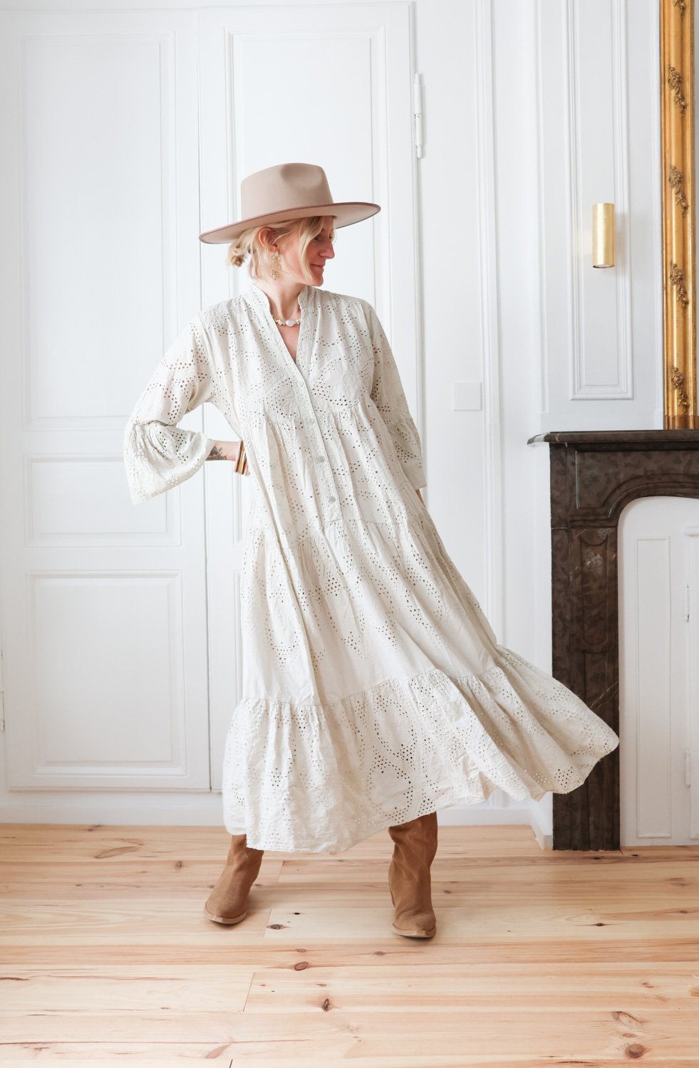 Robe longue bohème broderie anglaise - carnet sauvage-17.jpg