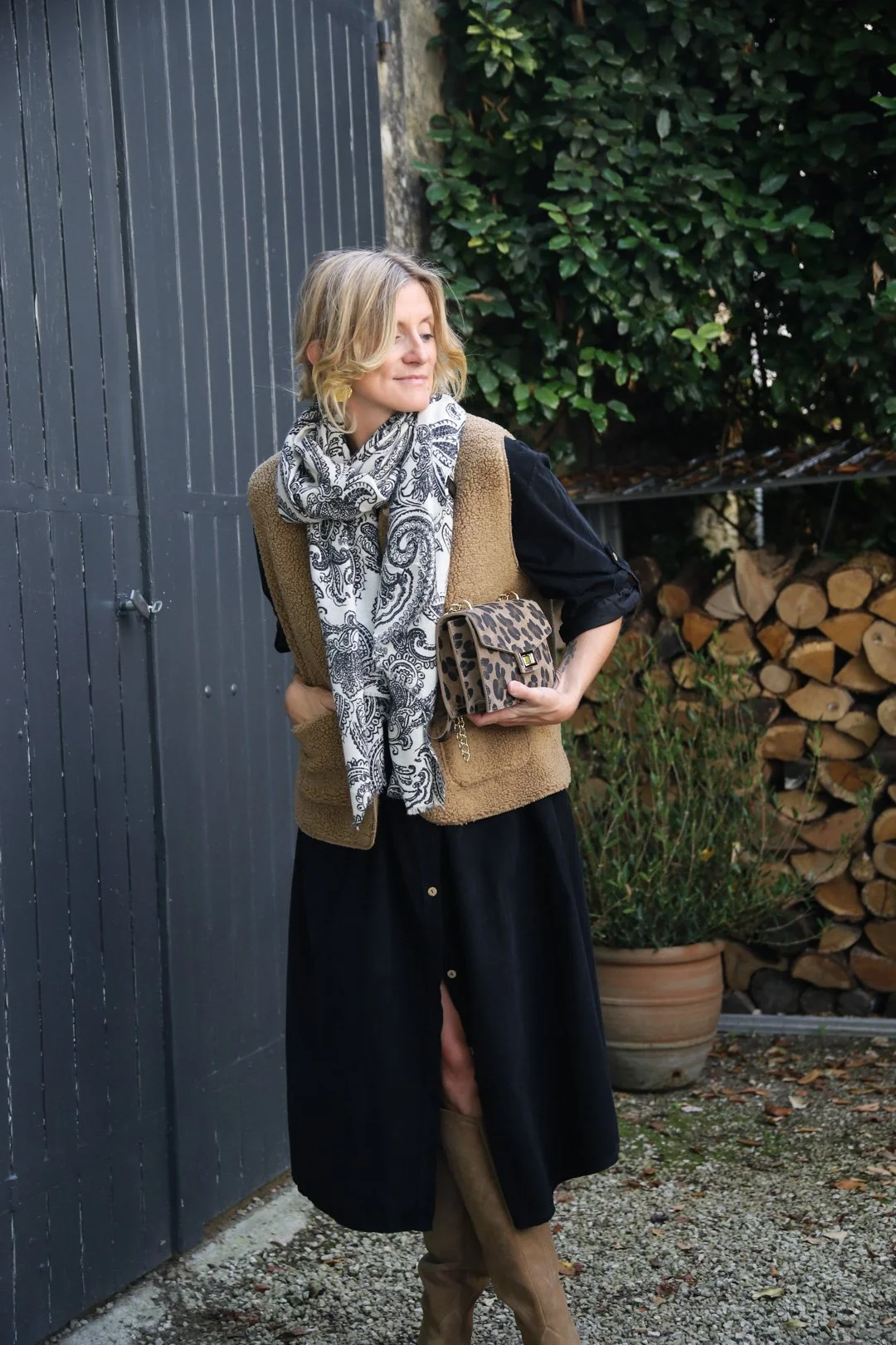 ROBE VELOURS LAURE NOIR - carnet sauvage-5.jpg