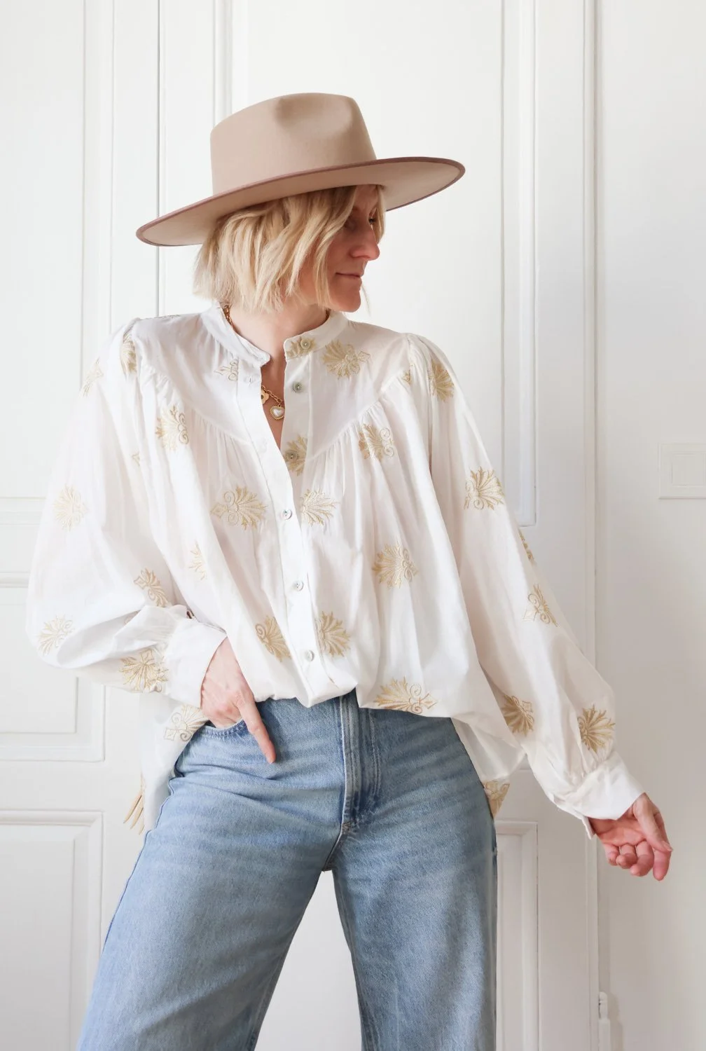 Chemise broderies dorées carnet sauvage-4.jpg