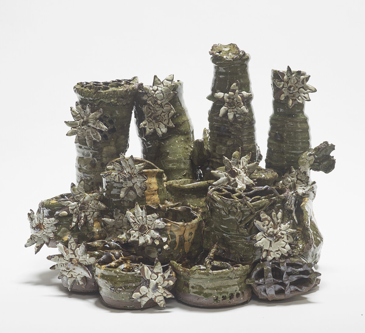   Castle with stapelia flowers   reduced puisaye stoneware   with titanium slip,   pine ash and   carbon-trap shino glazes  2020  55x44x53cm 