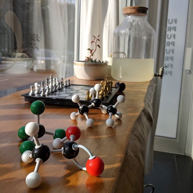 What does chemistry, chess and lemonade have in common? If YOUR kid was in our #livesofacell class this morning, they would tell ya! YOUR sages and savant are pretty awesome! #justsaying😍 They blow our minds everyday with how they challenge themselv