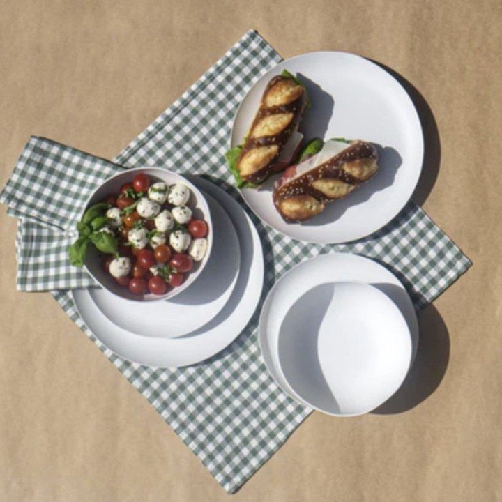 🌍 Happy Earth Day! 🌿 Let's toast to sustainability with our new outdoor dinnerware collection. Crafted from nature-friendly materials, our NatureOne collection is a green dream come true! ⁠
⁠
🌱 Made primarily from plant-based resources, it's free 