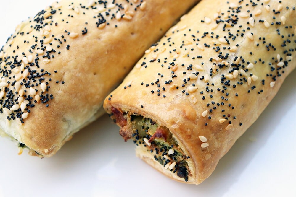 Spinach & Feta Roll1-min.jpg