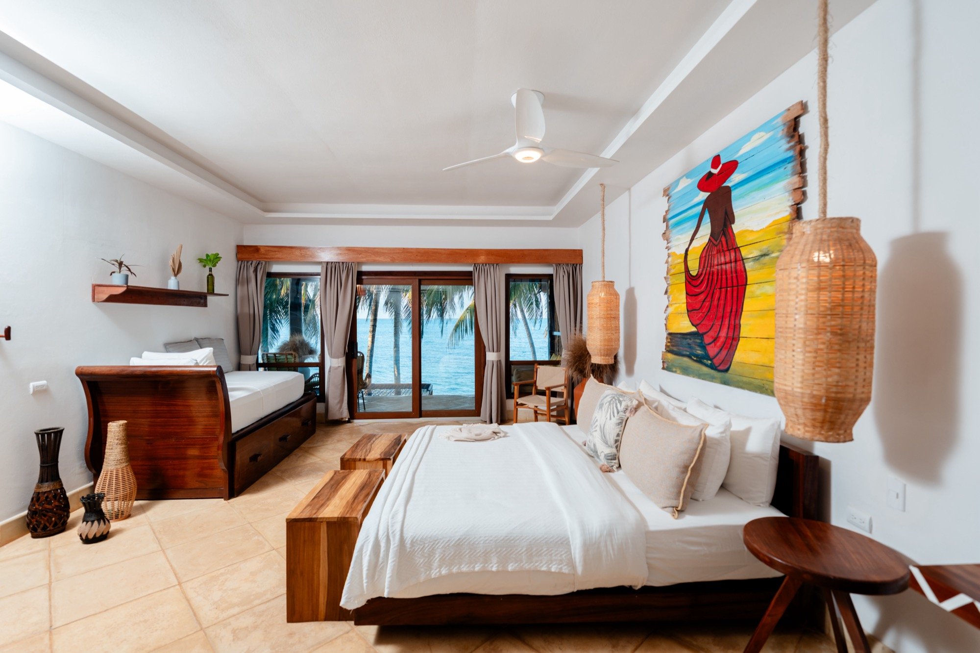 Luxury-Beach-Front-Room-1.jpg