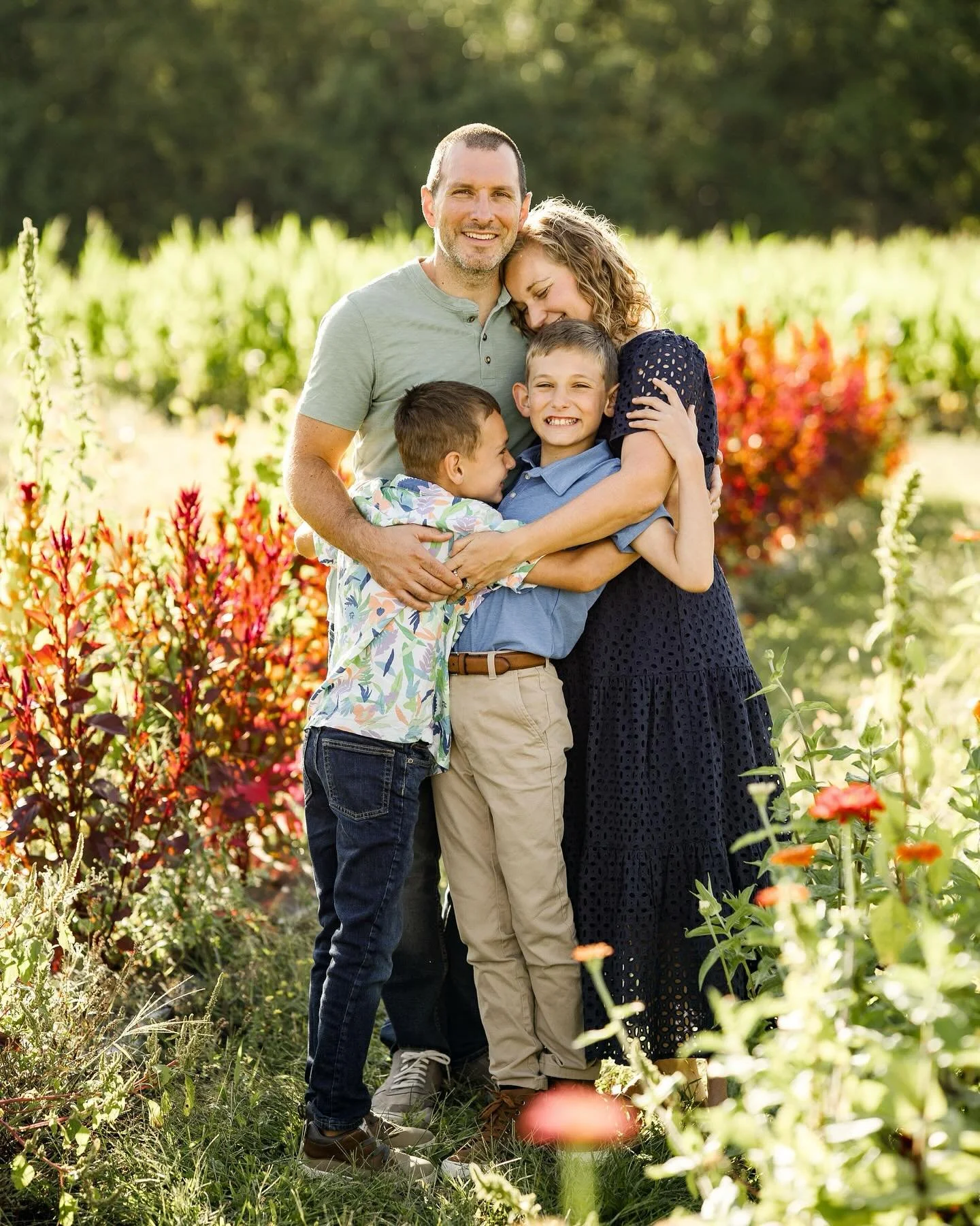 Quiet here lately, but trust me&mdash;life behind the lens has been anything but. Enjoyed catching up with the Siso fam. Pure joy! 🌼 
.
.
.
#cagphotography
#cagportraits
#paphotographer 
#philadelphiaphotographer
#buckscountyphotographer
#berkscount
