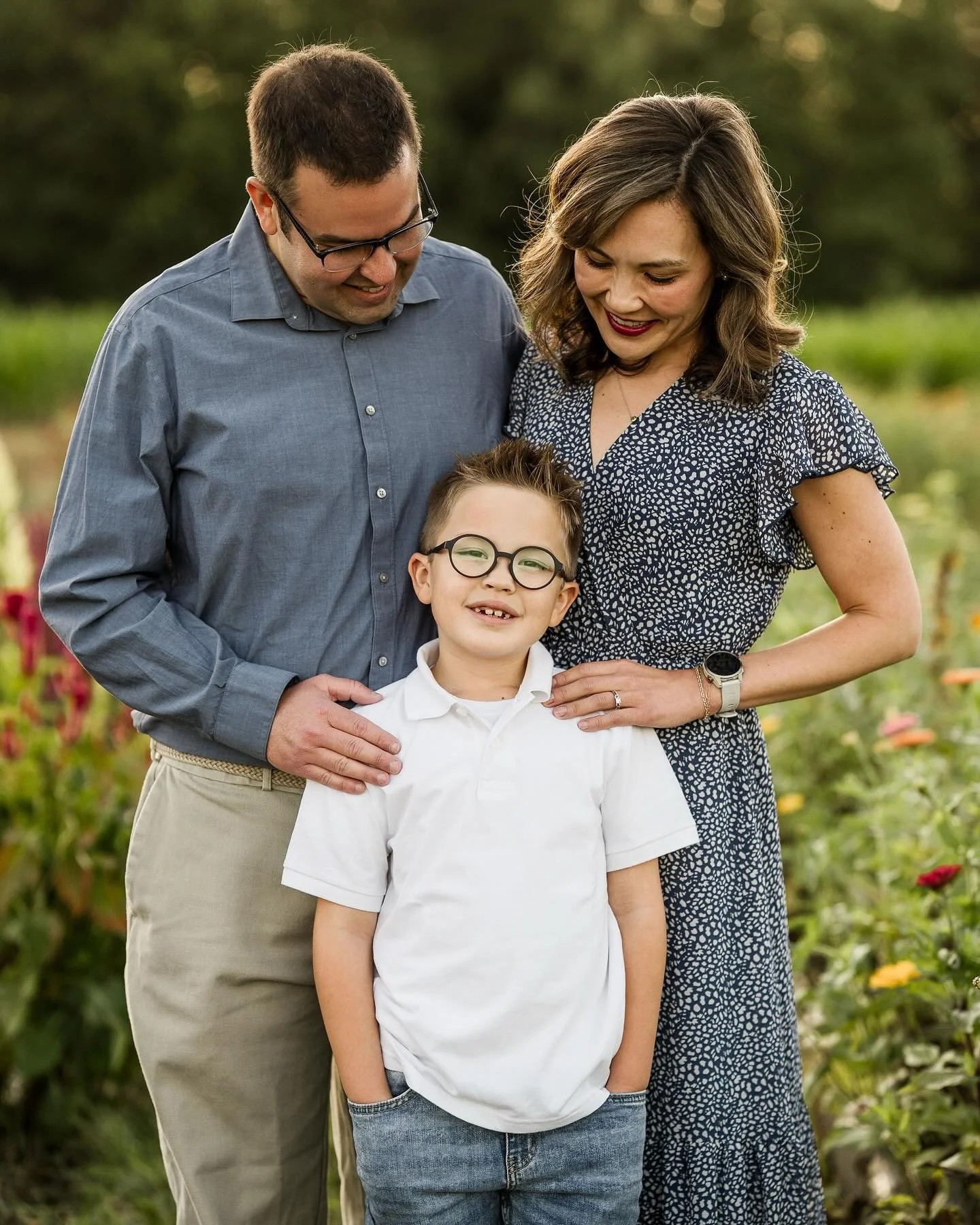 The sweetest trio among the flowers at sunset. 💐 
.
.
.
.
#cagphotography
#cagportraits
#paphotographer 
#philadelphiaphotographer
#buckscountyphotographer
#berkscountyphotographer
#montgomerycountyphotographer 
#montcophotographer
#lehighvalleyphot