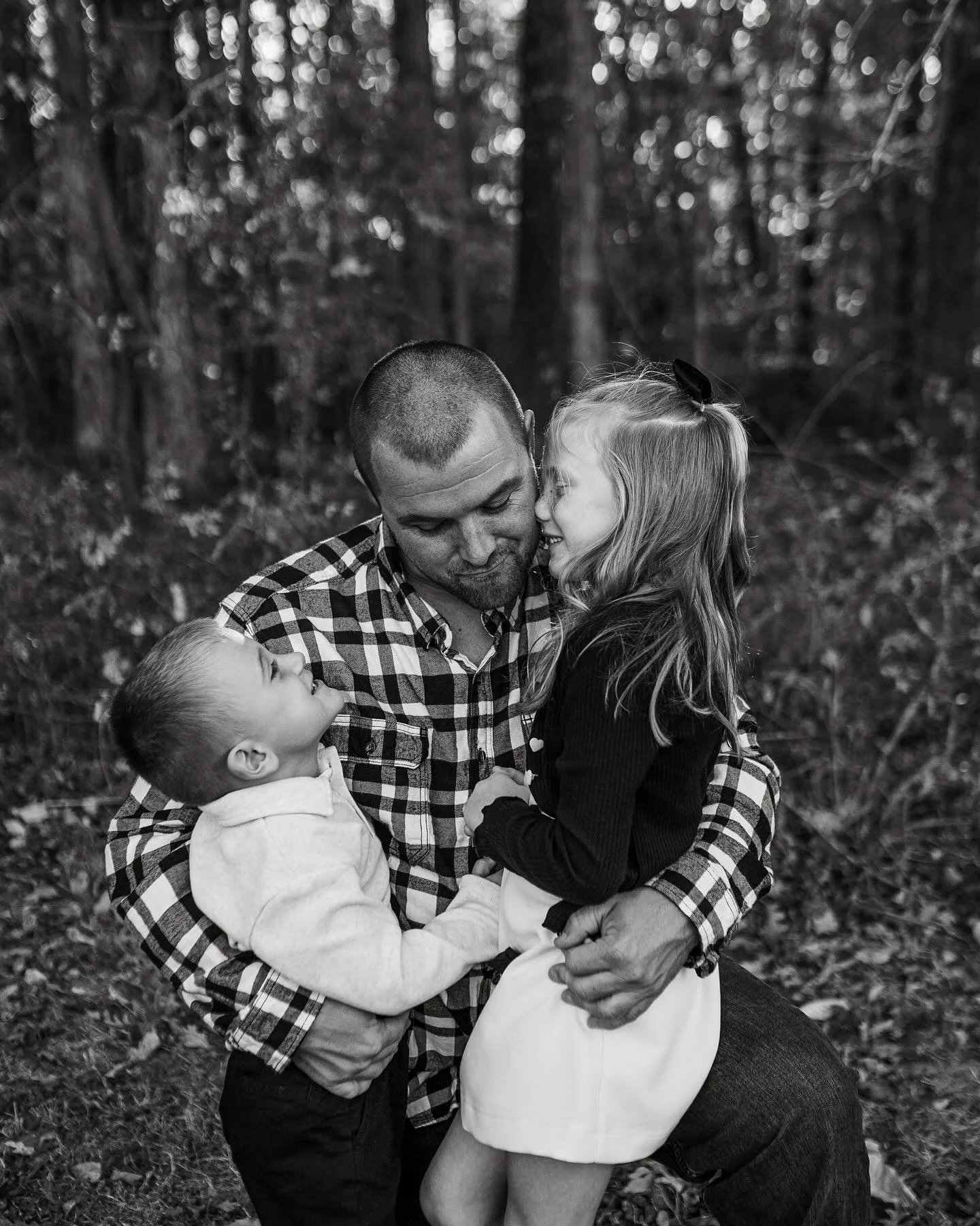All the smiles, snuggles and adding Grandmom with her favorite little humans! 🤎🧡
.
.
.
.
#cagphotography
#cagportraits
#paphotographer 
#philadelphiaphotographer
#buckscountyphotographer
#berkscountyphotographer
#montgomerycountyphotographer 
#mont