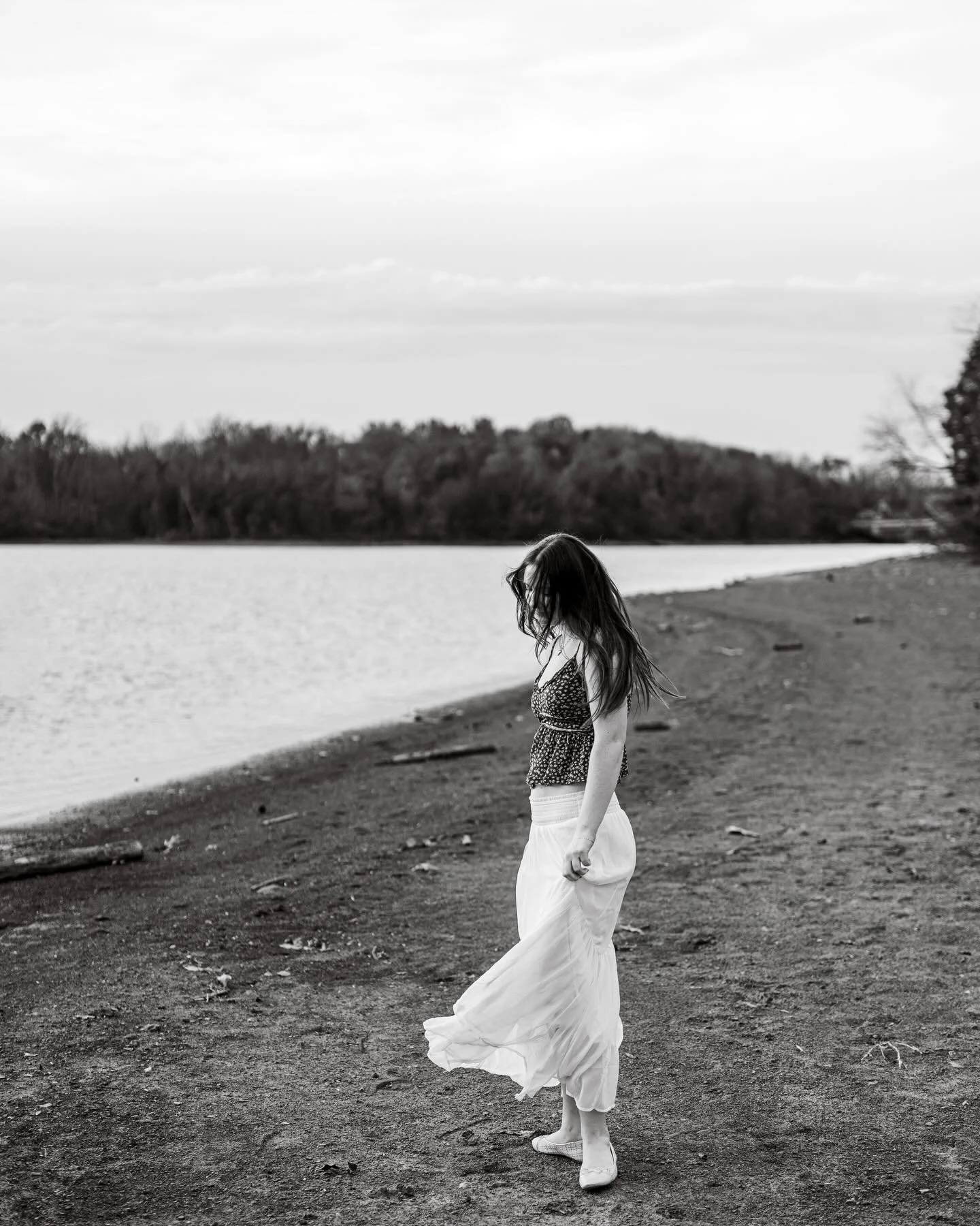 This year = senior season and was happily loving it! Bring on more seniors next year&hellip;they&rsquo;re my favorite sessions!😄✨
.
.
.
.
#cagphotography
#cagportraits
#paphotographer 
#philadelphiaphotographer
#buckscountyphotographer
#berkscountyp