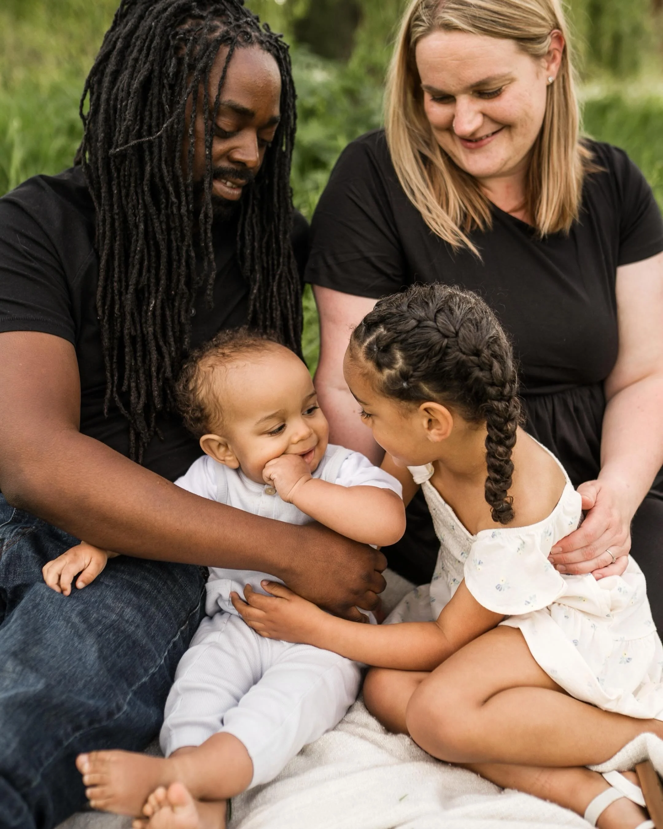 The cutest kiddos receiving all the lovins&rsquo; from Mommy and Daddy..💞 
.
.
.
#cagphotography
#montgomerycountyphotographer
#lehighvalleyphotographer
#buckscountyphotographer
#berkscountyphotographer