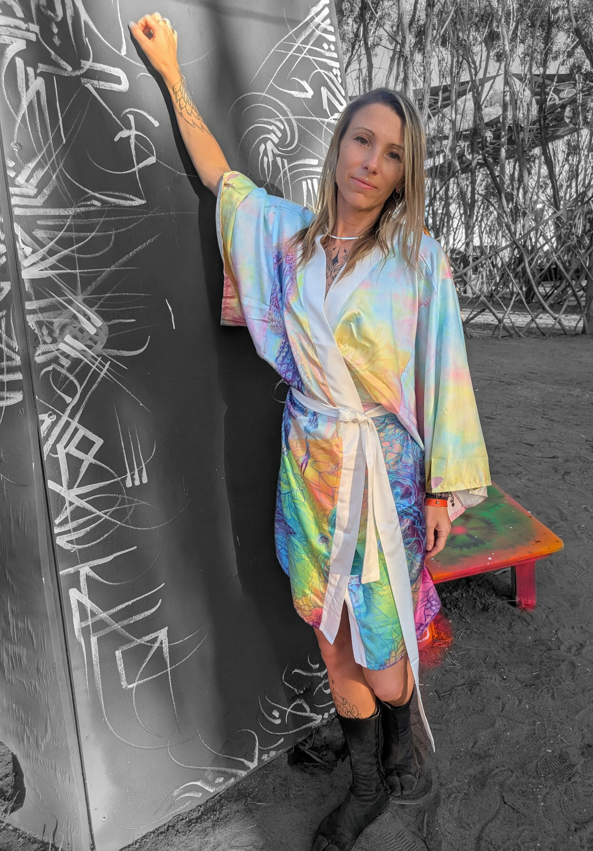 messiah-kimonos-rainbow-front.jpg
