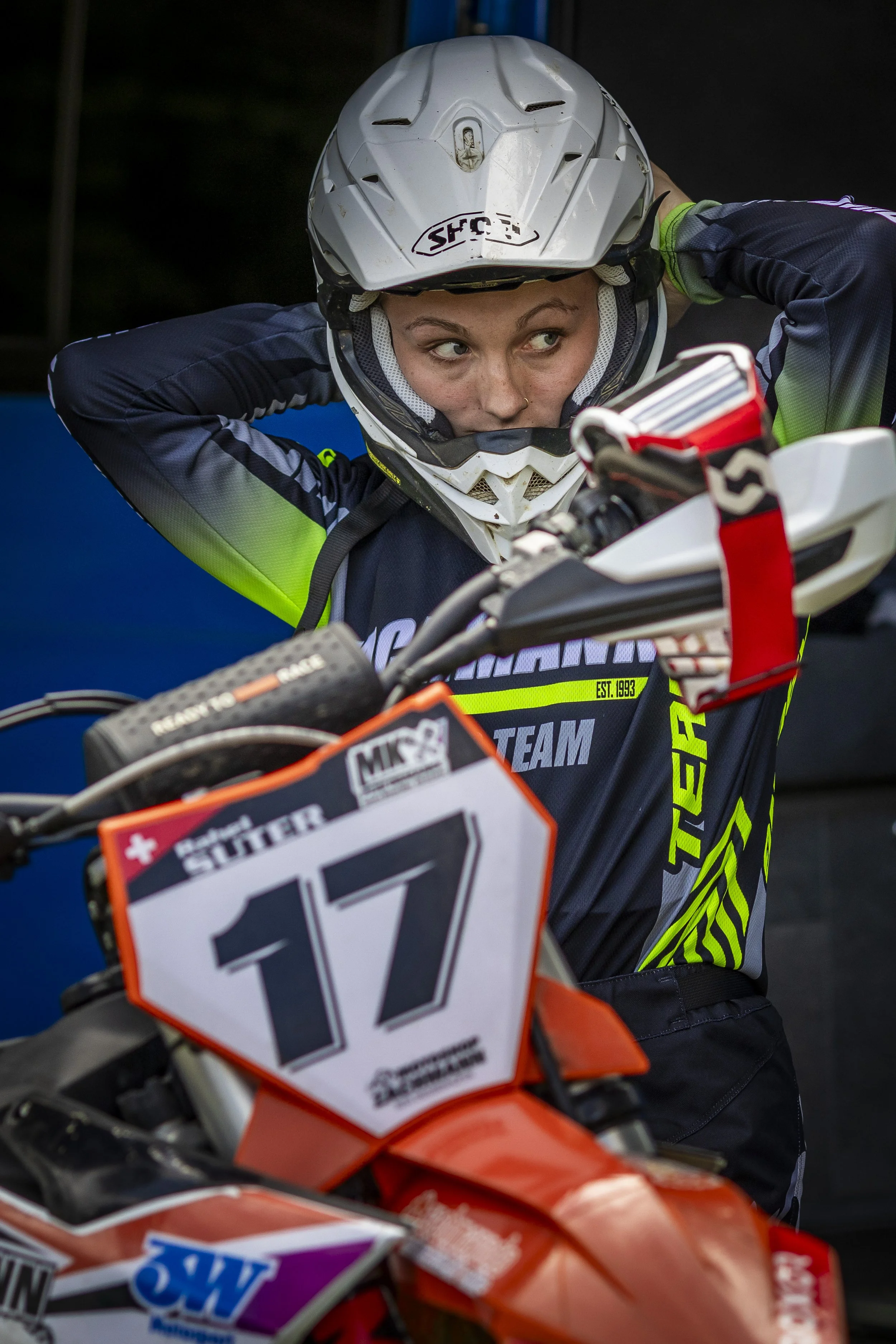 MotocrossWomen_Schmidlin_a-zA-Z0-9-4.jpg