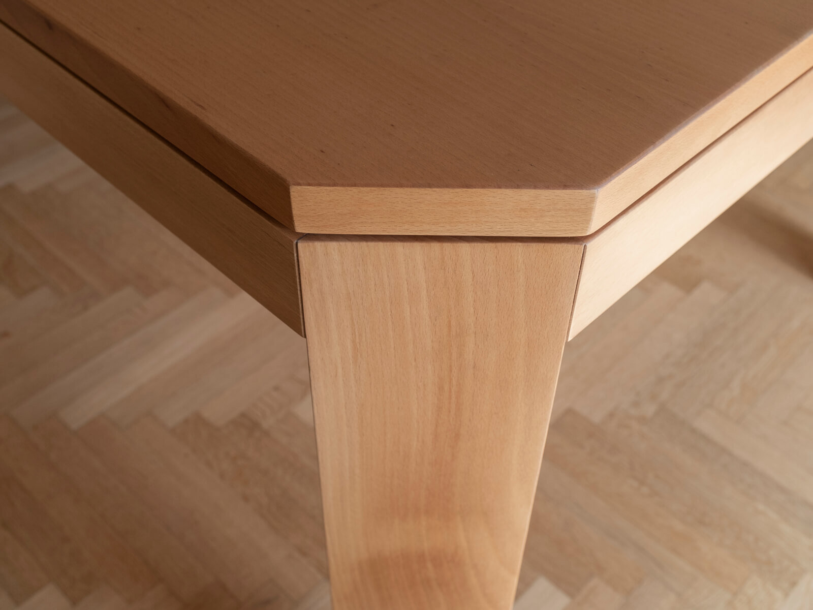 Chora Atelier_Table_02_.jpg