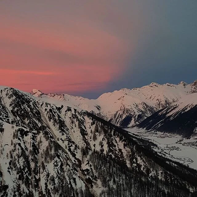 2020 started at 2000s m. It was so cold and there was no toilet! But it was the first year I started embracing colds and snows. And accept changing weather as a part of life.
.
.
2019 started at 100s m. It was a very long tiring day. But it was the f