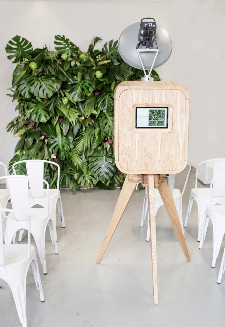 4 reasons why you need a Photo Booth at your wedding!