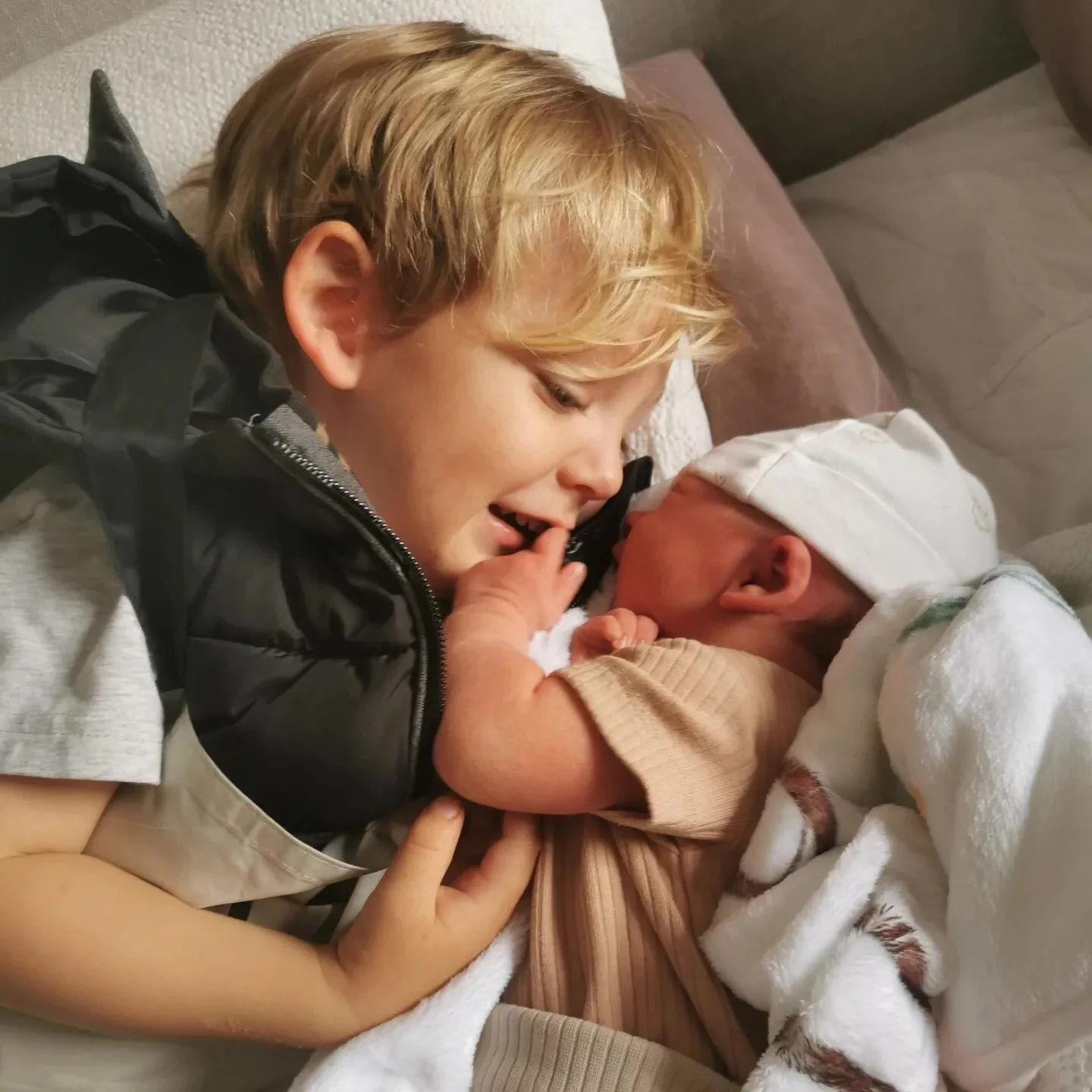 Meet Mila Waterfall 

Born Wednesday at home in the water with mummy at 11:21am

PROUD MOMENT AND OUR HEARTS JUST GOT BIGGER! She's a blessing. 

Apologies if I'm not as good with emails for a few days 🙏 just enjoying this situation 💕