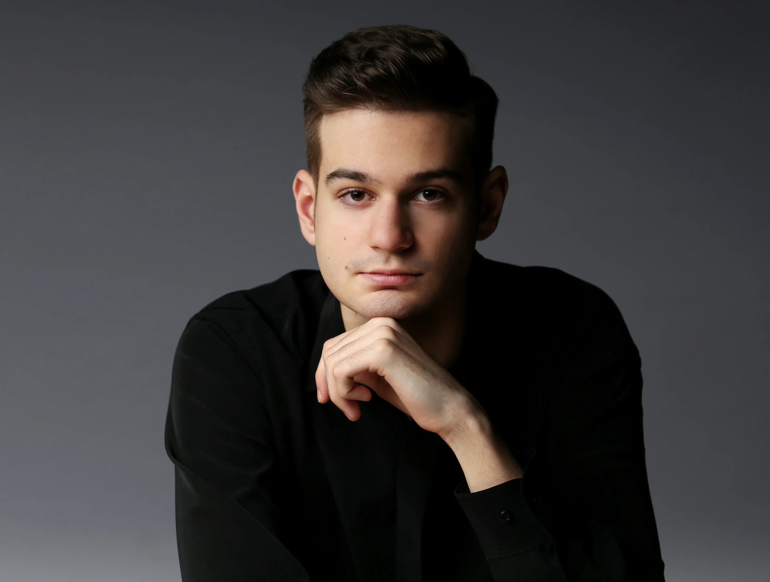 New Patron for the RNT: Russian-born pianist Victor Maslov 