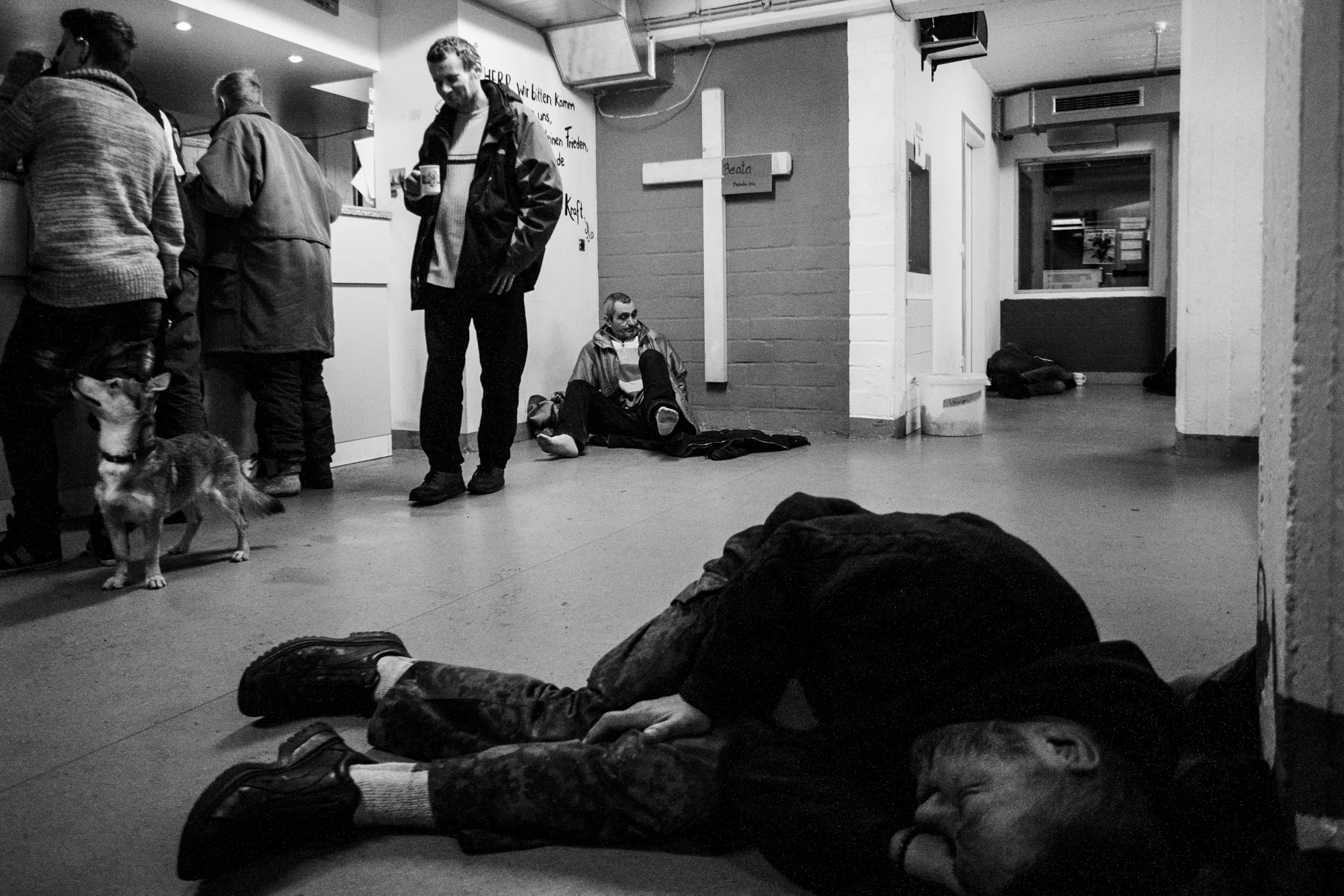 Documenting social realities. Men and women sleeps where they can be safe. For many homeless it is almost impossible to sleep in the streets. As I wrote in “Réagir” (Drug addicts are in the same situation) It is impossible because it is not safe . A person trying to sleep in the streets can be attacked, robed and raped. That is why some of them are sleeping on the floor here. It’s warm, safe, and they need to rest; unfortunately there was no more space to rest so they slept on the floor, it’s better than a manhole in the streets.