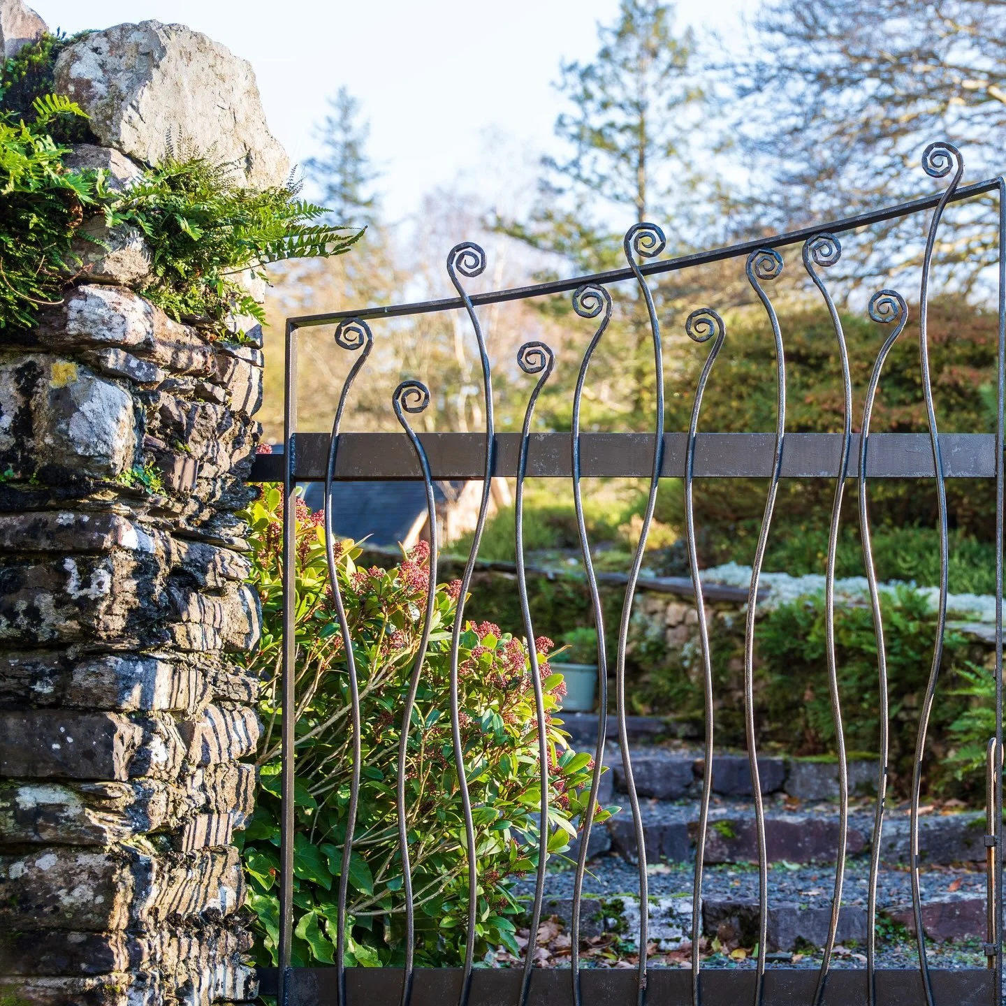 We are loving this beautifully crafted iron-work gated and railings. You can&rsquo;t beat working with master craftsmen&hellip;

#lakedistrict #craftsmen
