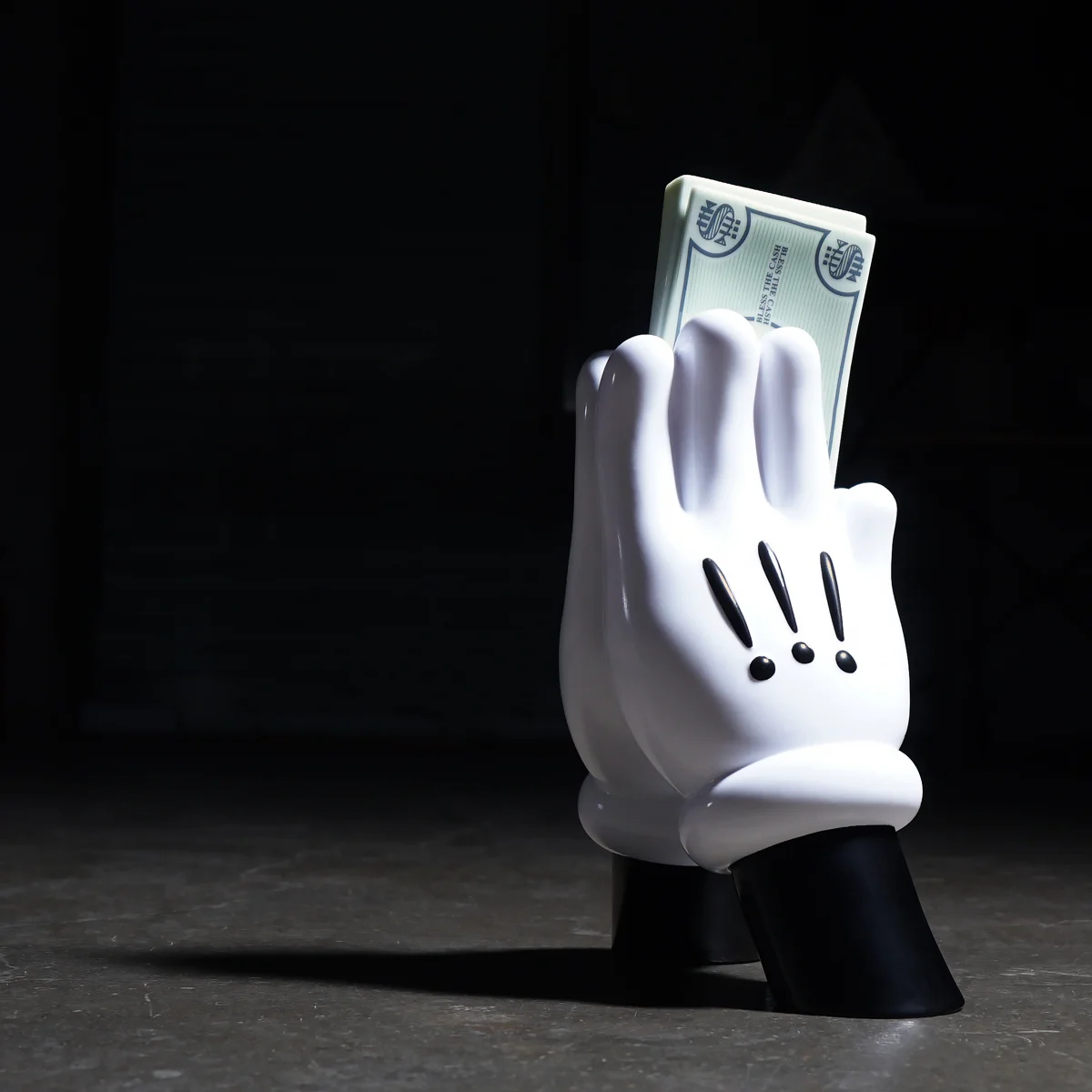 Abell Octovan for adFunture: IN CASH WE TRUST