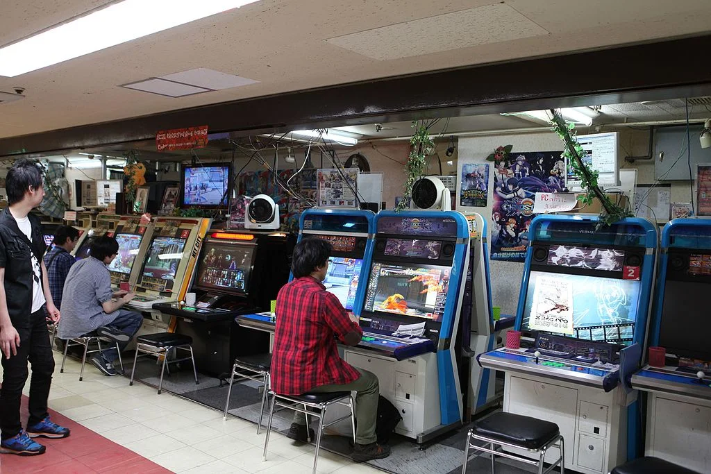 Japanese_arcade_27230344804.jpg