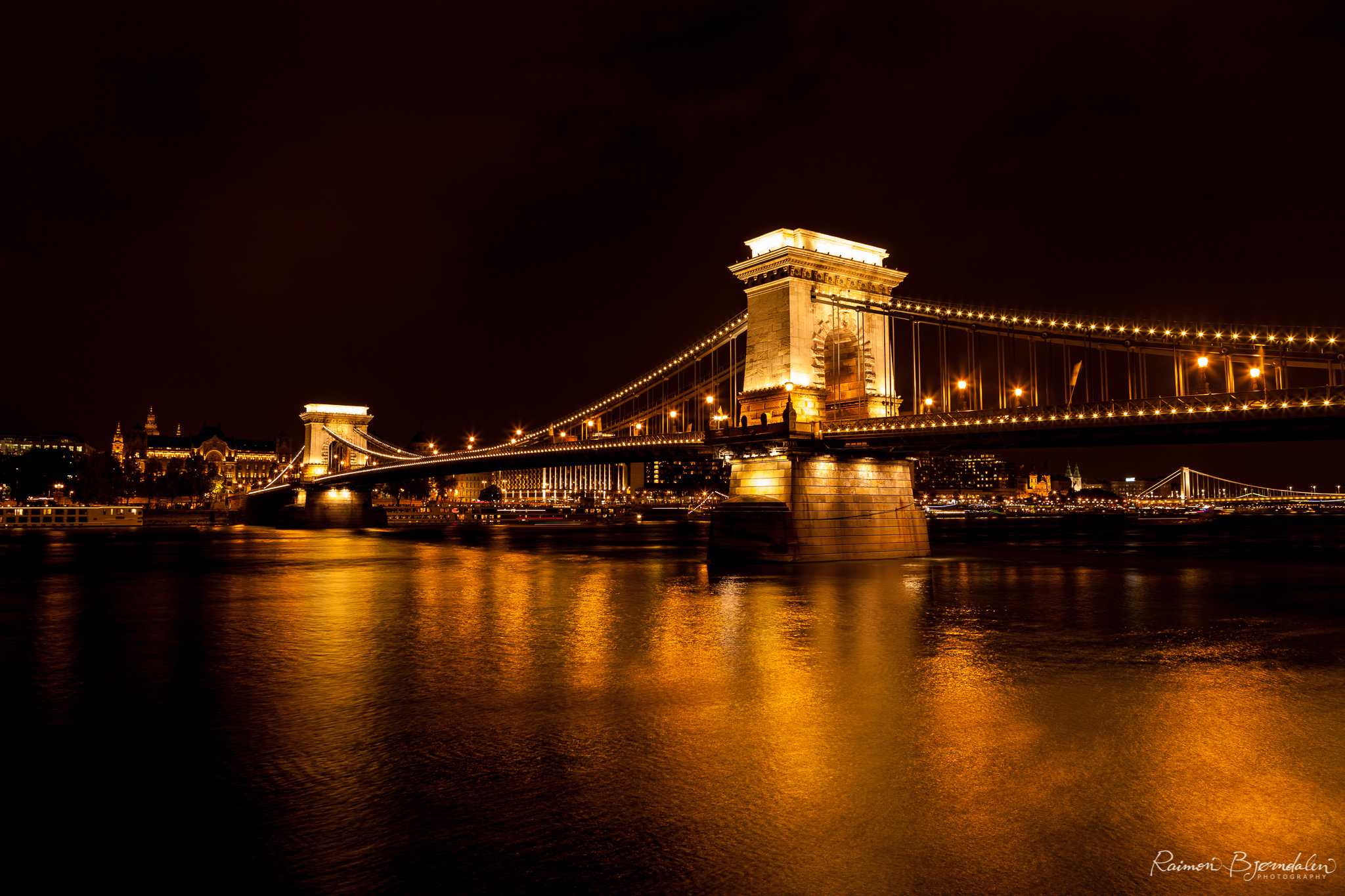 Budapest Bridge 1.jpg