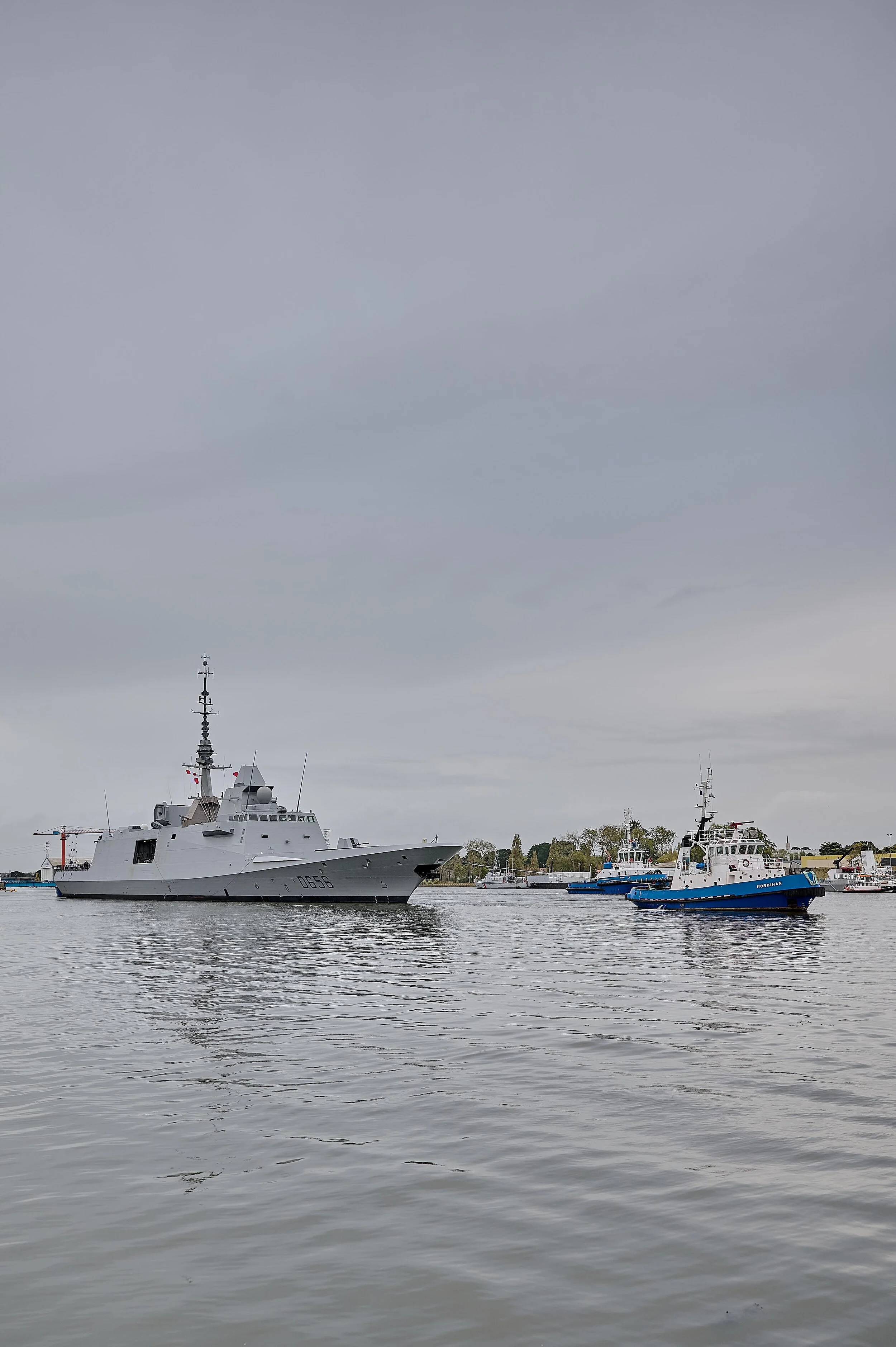 Première sortie en mer de la FREMM Alsace construite à Lorient