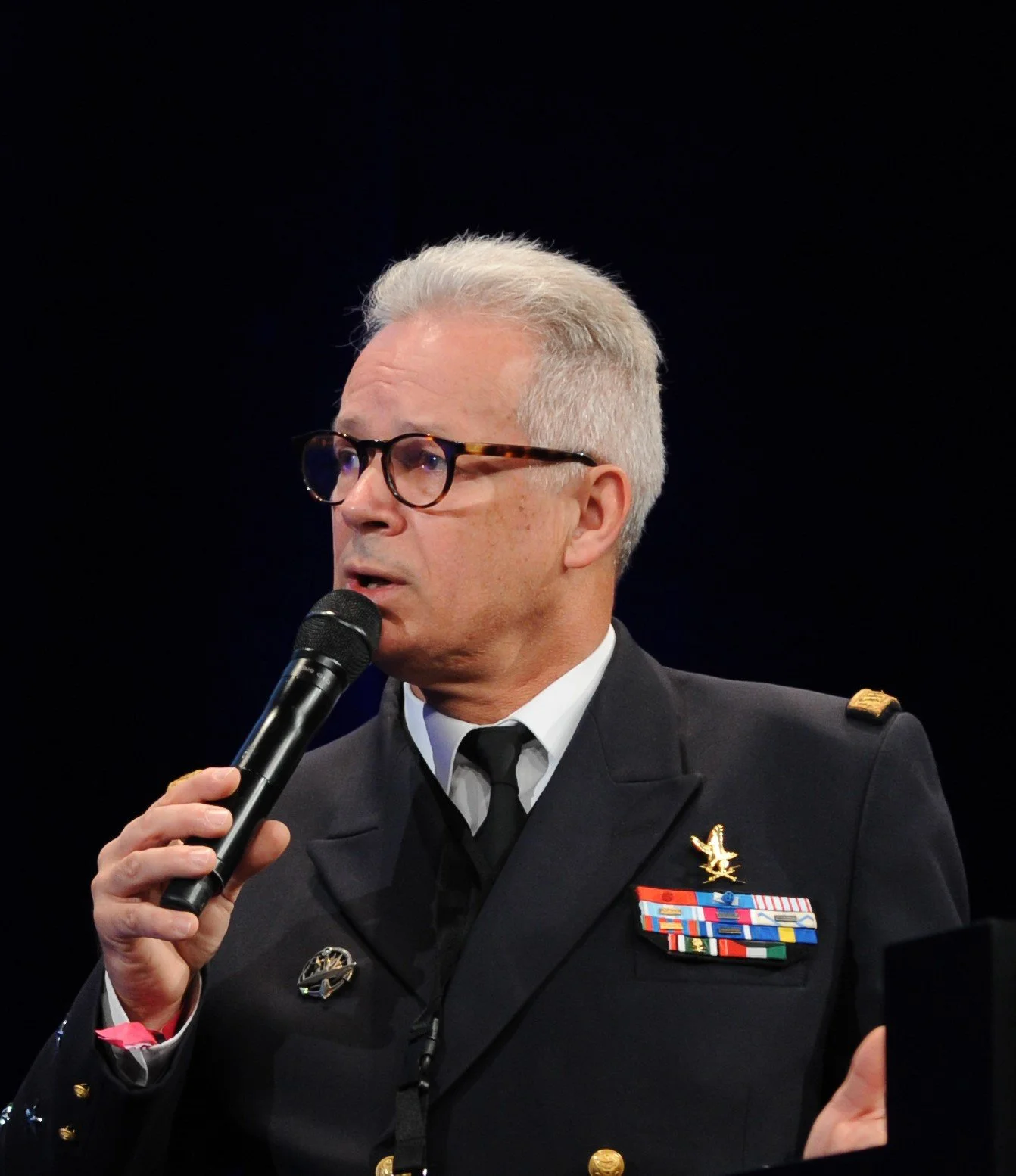 Interview du Vice-amiral d’escadre (2S) Arnaud Coustillière