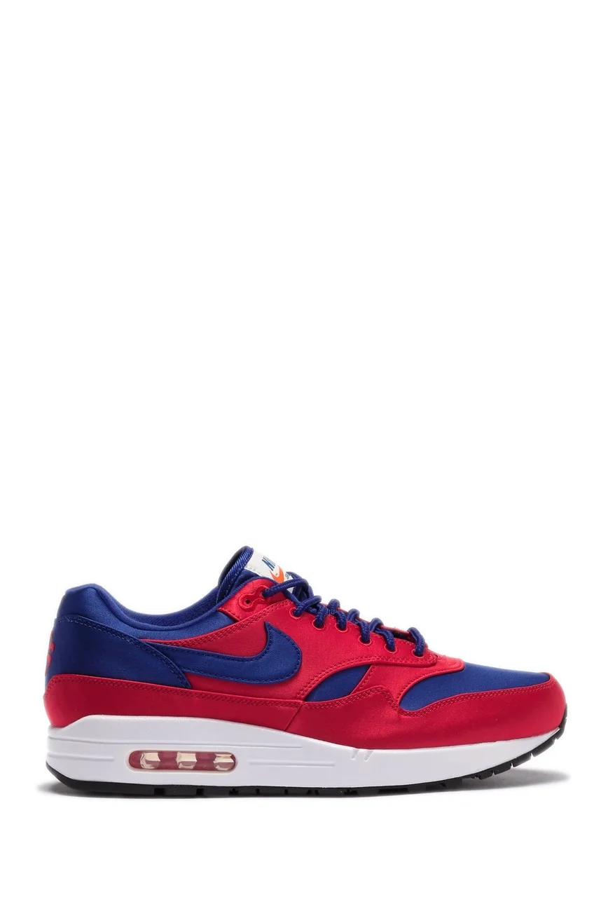 AM1.jpg