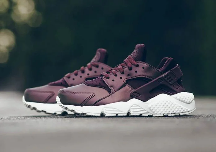 WOMENS NIKE AIR HUARACHE 'METALLIC MAHOGANY' FOR $49.95