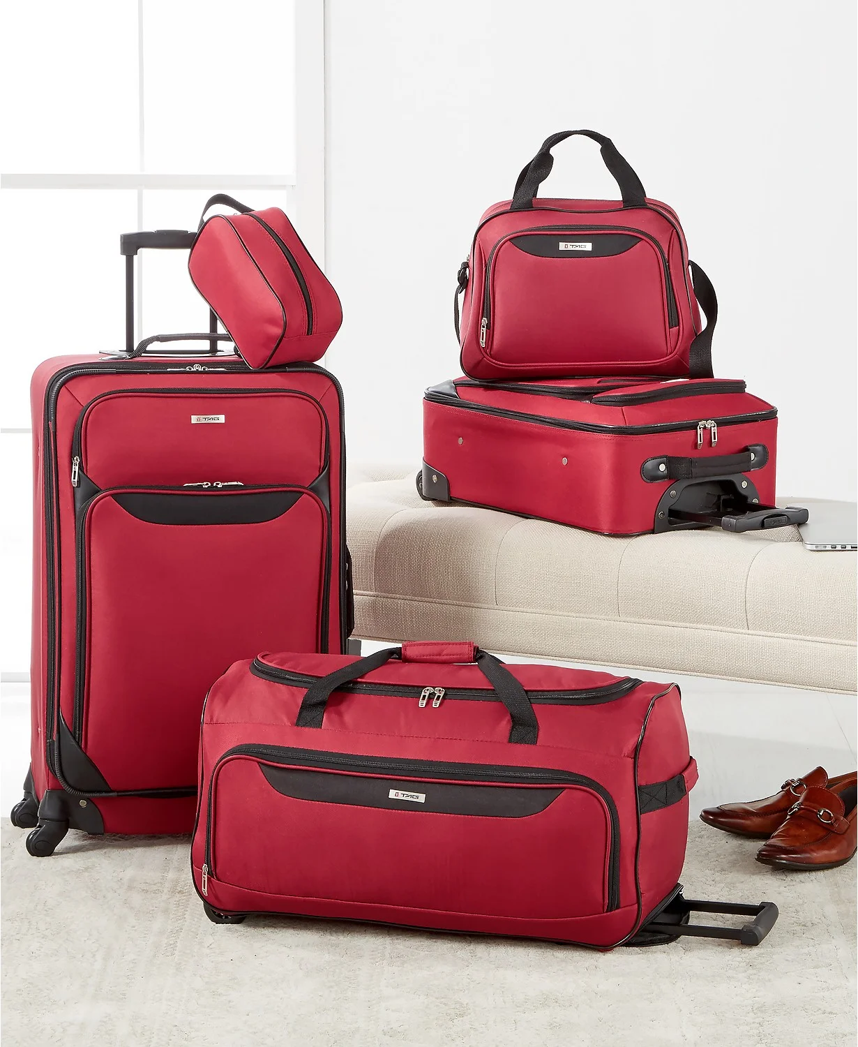 TAG SPRINGFIELD III 5-PIECE LUGGAGE SET FOR $59.99