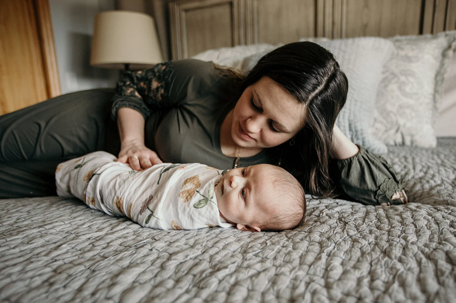 Lifestyle Newborn Sessions // Unswaddled — Burns & Crowe