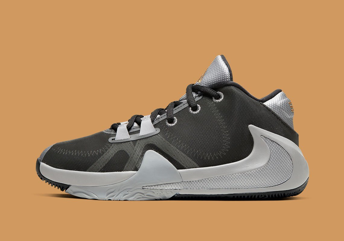 Nike-Zoom-Freak-1-GS-BQ5633-050-4.jpg