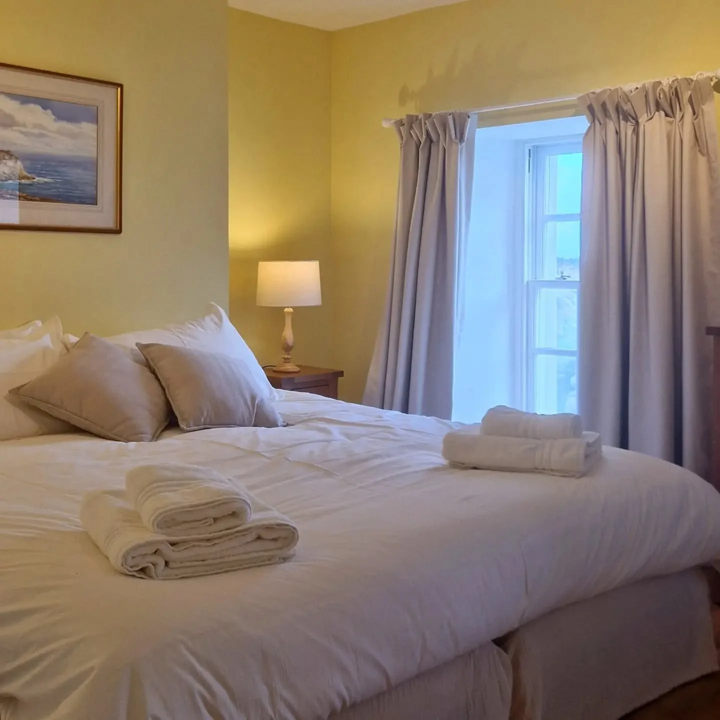 It&rsquo;s time to discover our newly repainted and redesigned rooms, thoughtfully refreshed to welcome you even better ✨
Comfort, charm, and peacefulness guaranteed 🌿