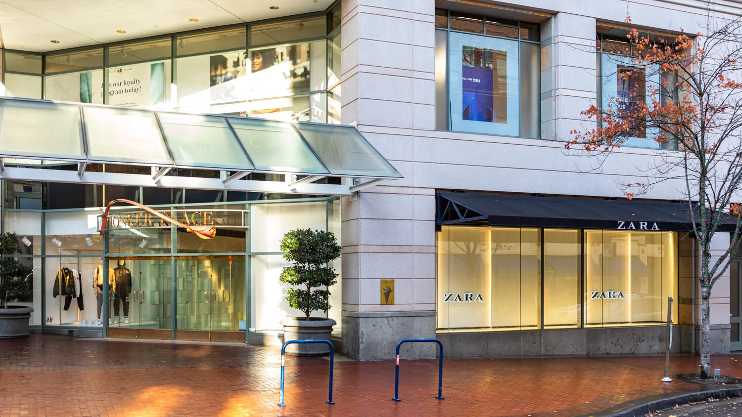 Zara Welded Awning and Graphics