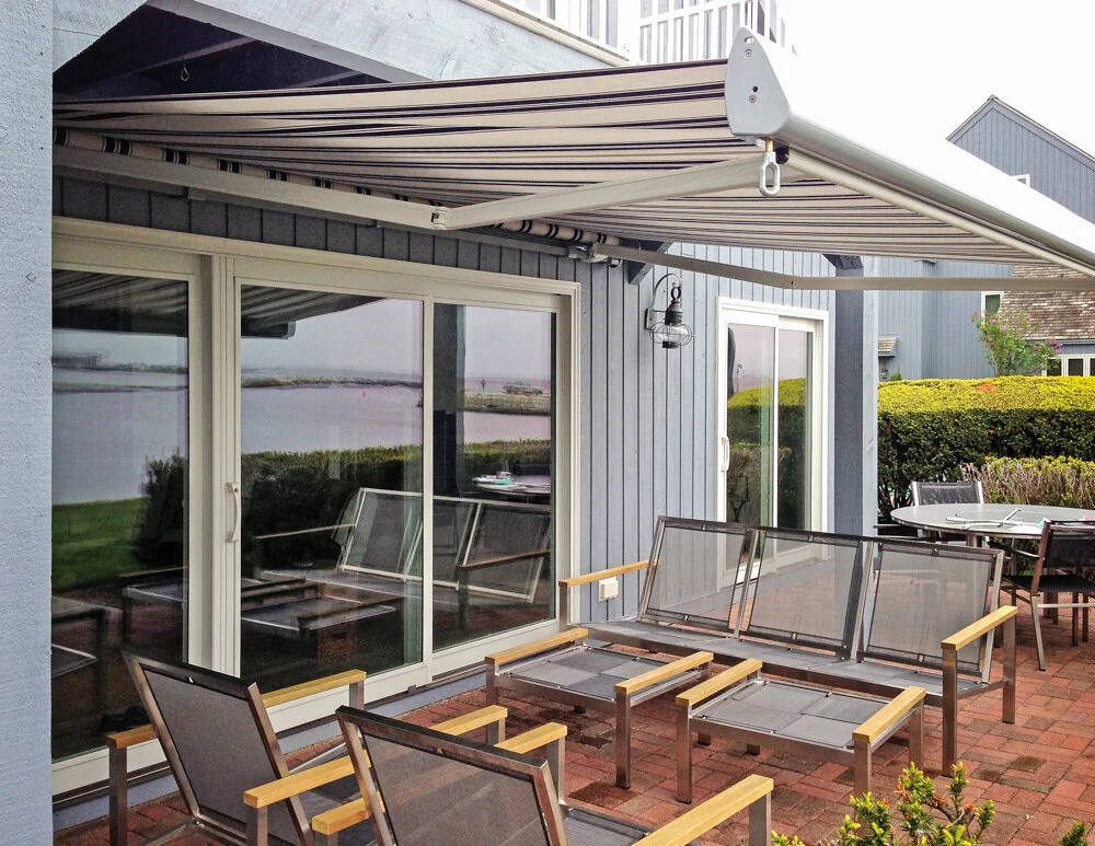 rose-city-awning-summerspace-motorized-retractable-deck-awning-pacific-northwest-portland-lake-oswego-west-linn-beaverton-tigard-vanvouver-washington.jpg.jpg