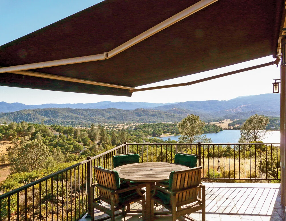 rose-city-awning-summerspace-motorized-retractable-deck-awning-pacific-northwest-portland-lake-oswego-west-linn-beaverton-tigard-vanvouver-washington.jpg.jpg
