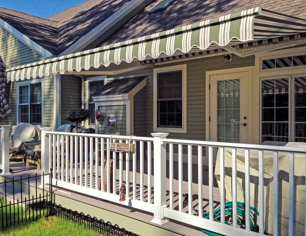 rose-city-awning-summerspace-motorized-retractable-deck-awning-pacific-northwest-portland-lake-oswego-west-linn-beaverton-tigard-vanvouver-washington.jpg.jpg