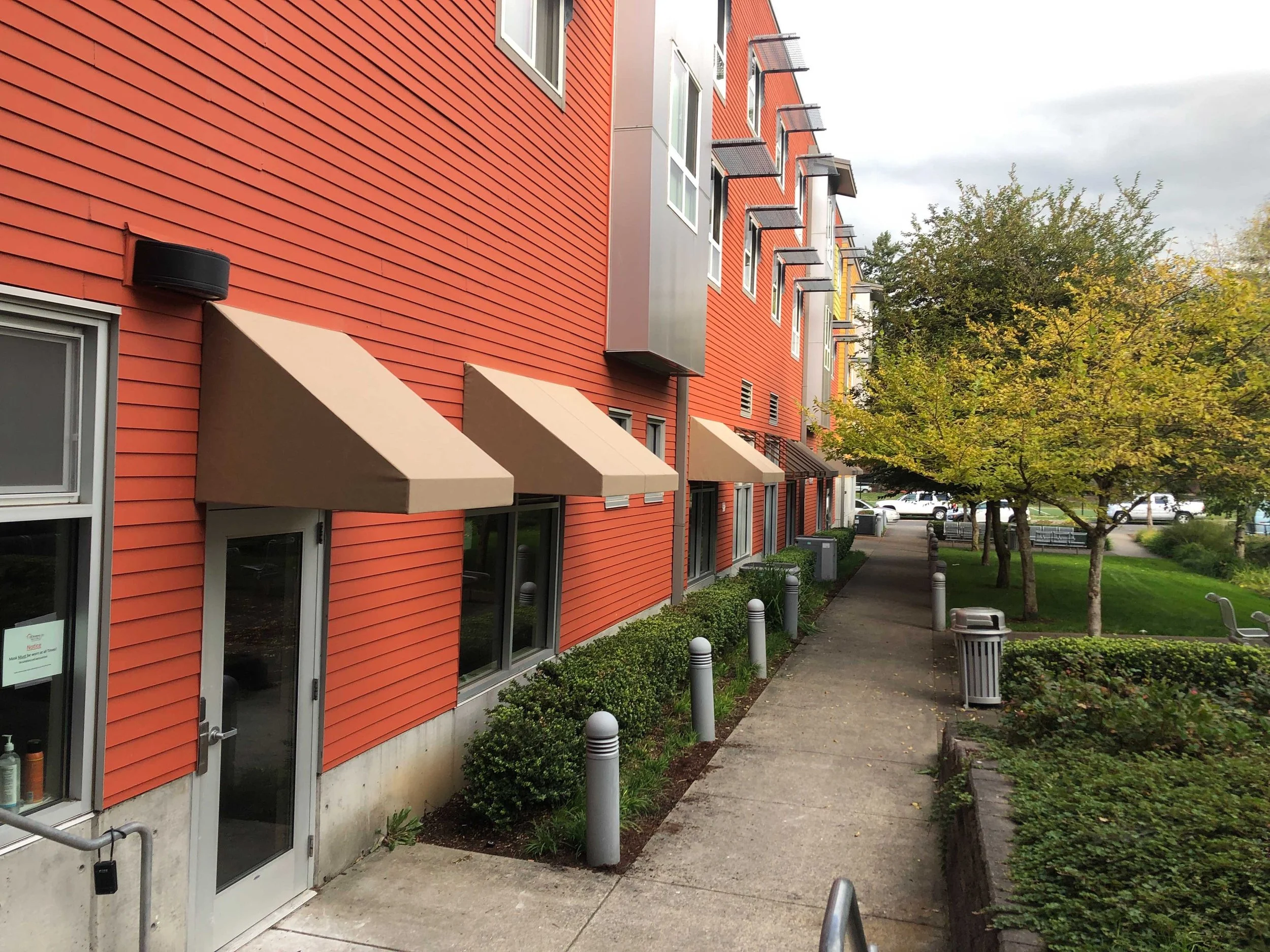 rose-city-awning-commercial-traditional-awning-graphics-welded-frame-branding-portland-beaverton-tigard-lake-oswego-west-linn-vancouver.jpg.jpg
