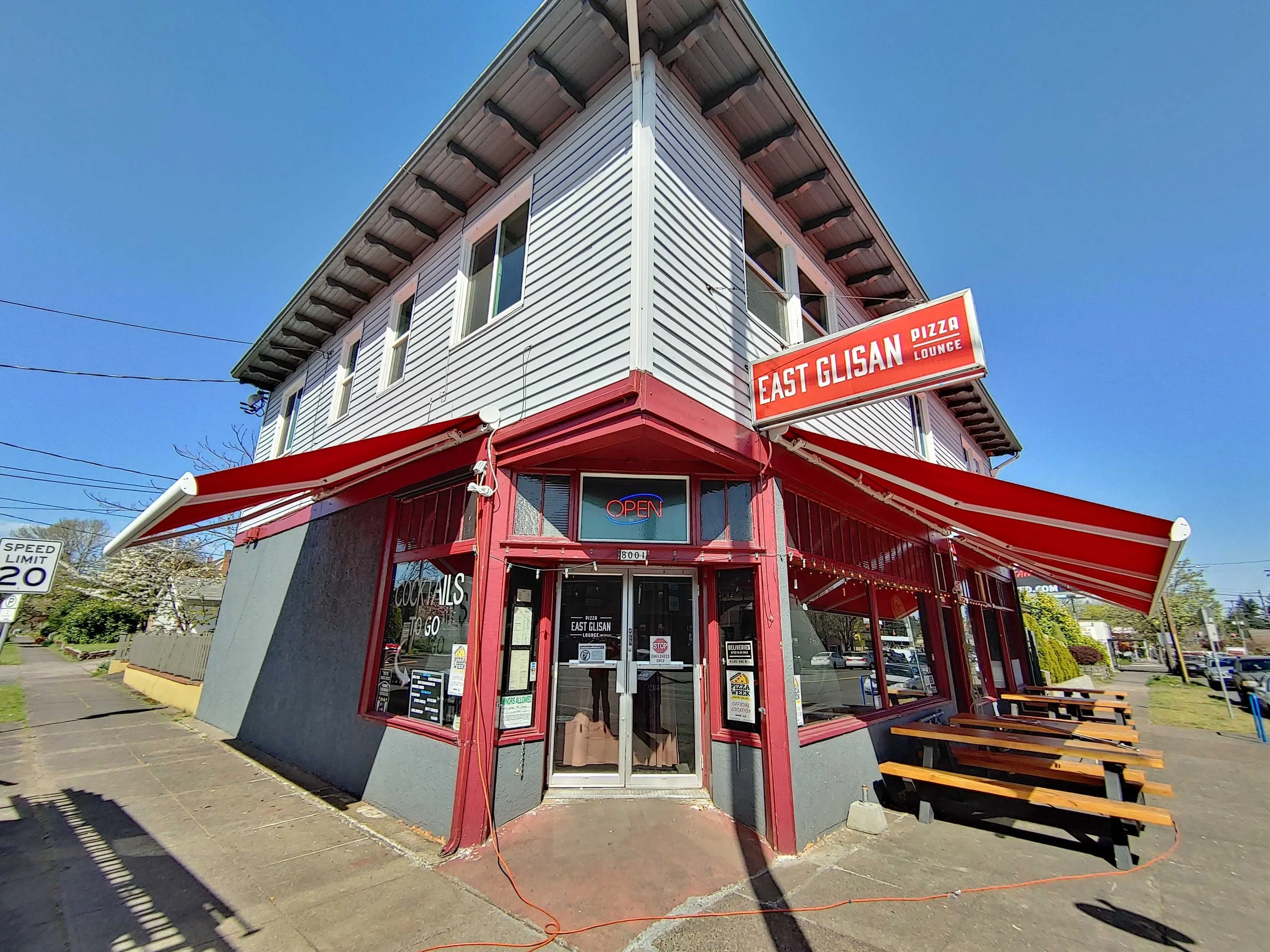 rose-city-awning-motorized-retractable-deck-awning-pacific-northwest-portland-lake-oswego-west-linn-beaverton-tigard-vanvouver-washington.jpg.jpg
