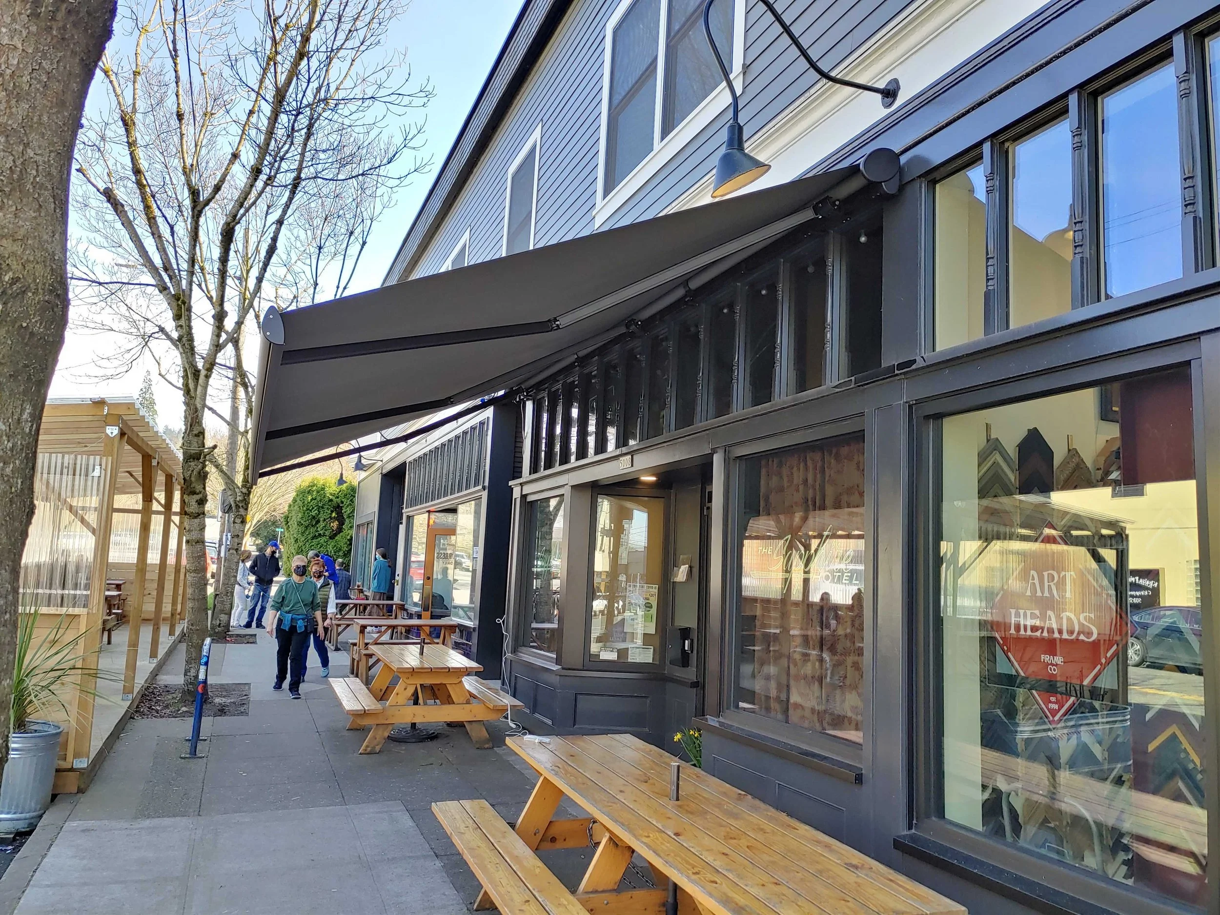 rose-city-awning-motorized-retractable-deck-awning-pacific-northwest-portland-lake-oswego-west-linn-beaverton-tigard-vanvouver-washington.jpg.jpg