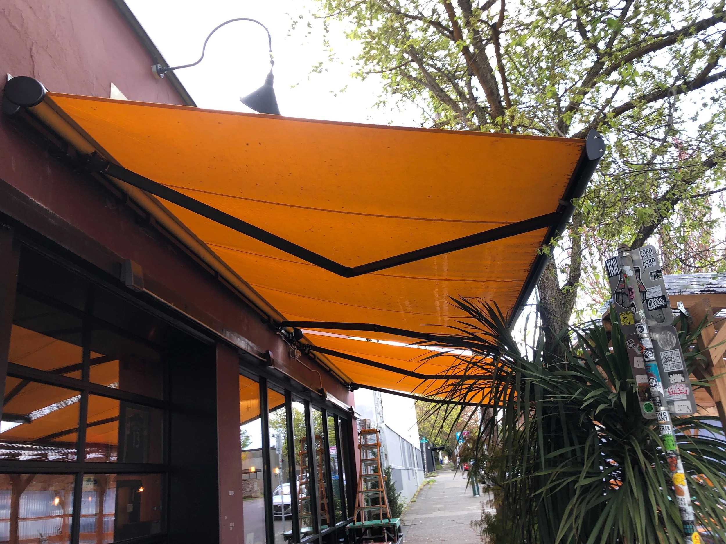 rose-city-awning-motorized-retractable-deck-awning-pacific-northwest-portland-lake-oswego-west-linn-beaverton-tigard-vanvouver-washington.jpg.jpg