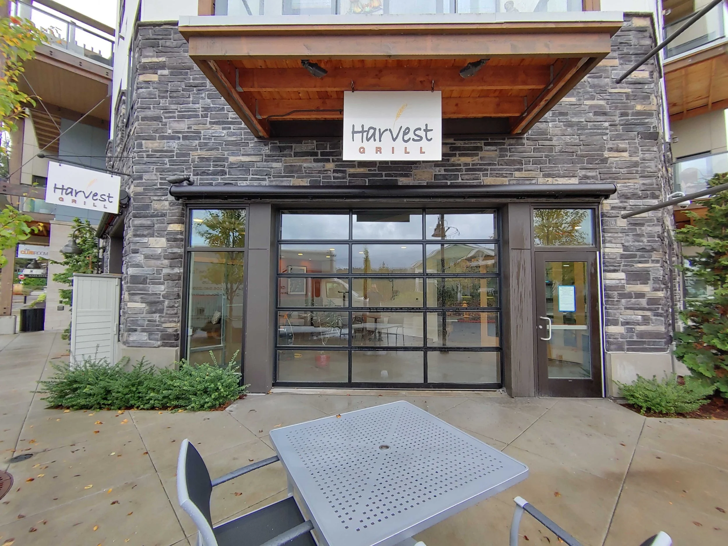 rose-city-awning-motorized-retractable-deck-awning-pacific-northwest-portland-lake-oswego-west-linn-beaverton-tigard-vanvouver-washington.jpg.jpg